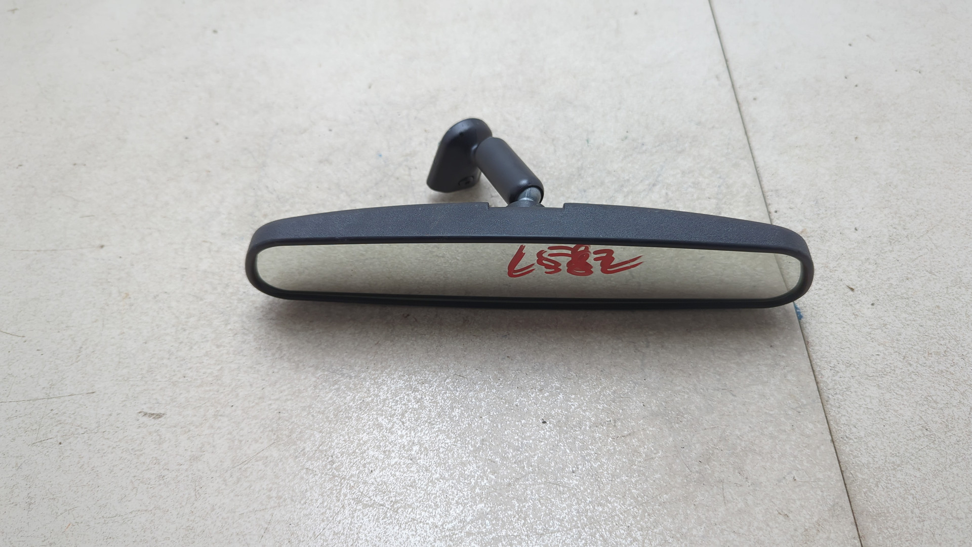 Зеркало заднего вида