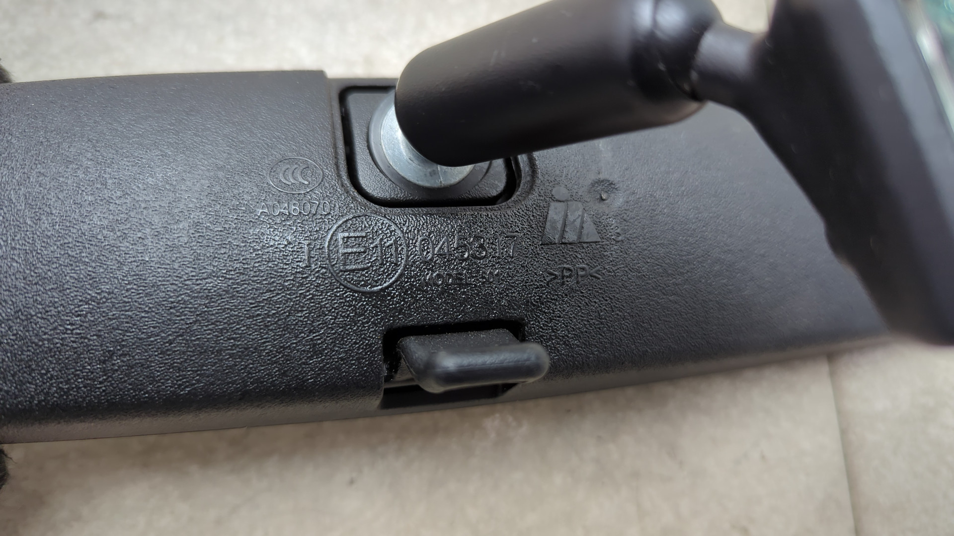 Зеркало заднего вида