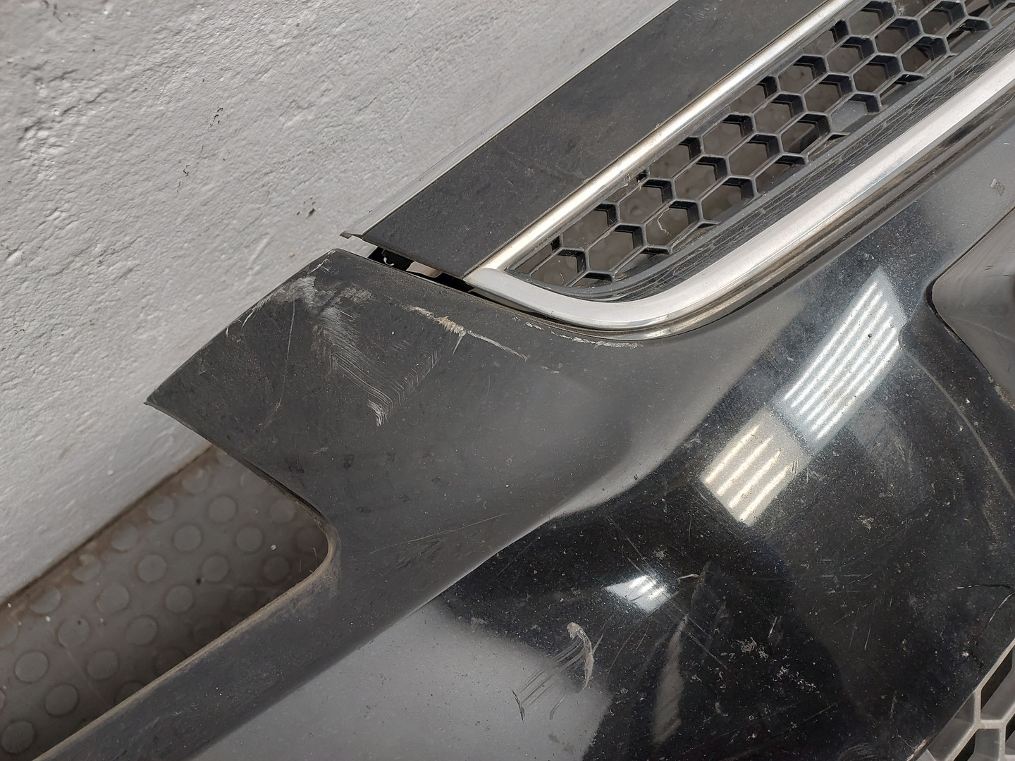 Бампер передний