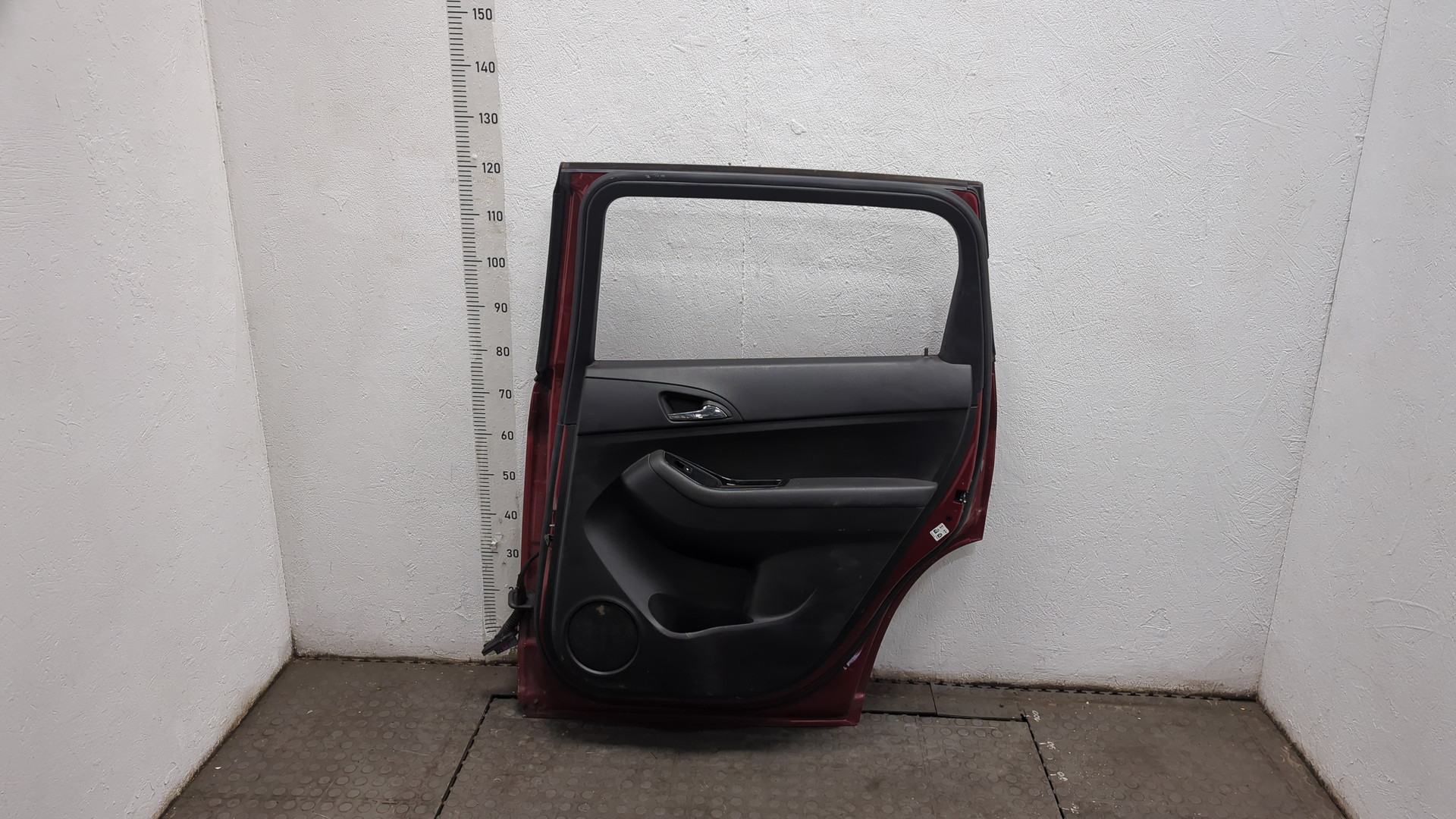 Дверь задняя правая