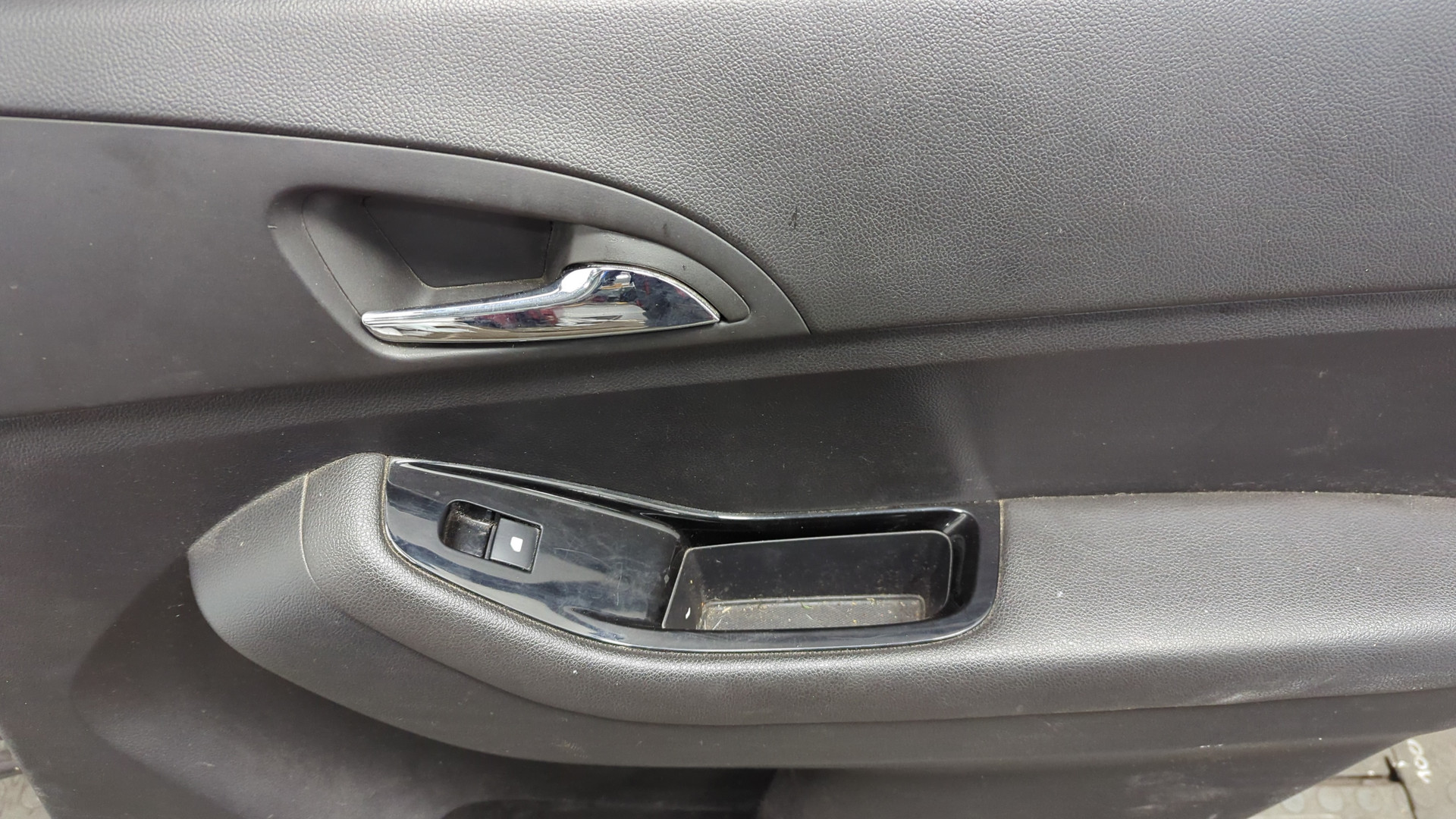 Дверь задняя правая