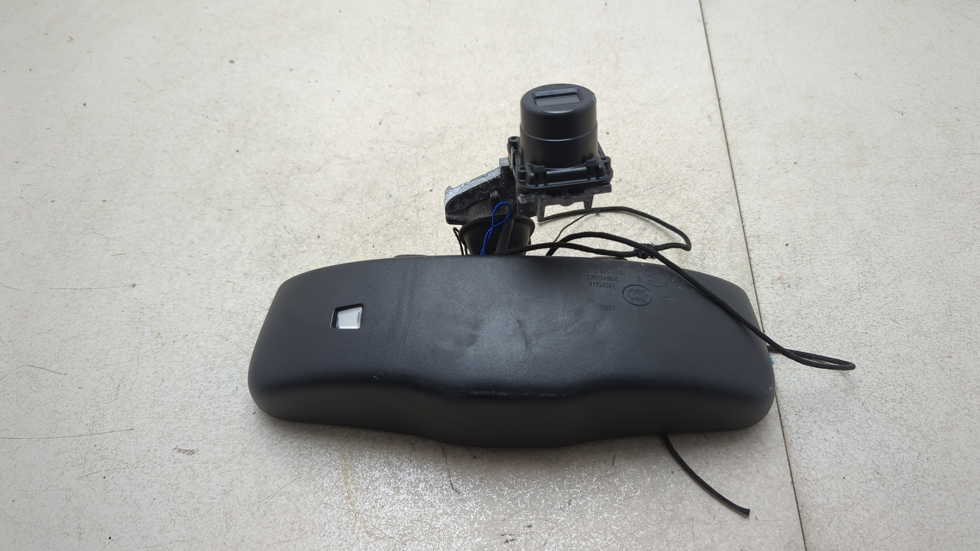 Зеркало заднего вида