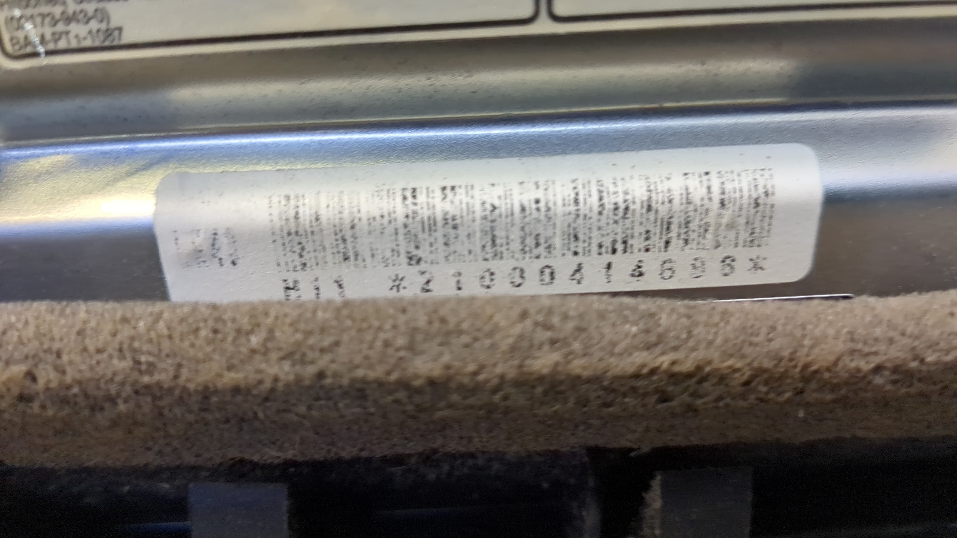 Подушка безопасности пассажирская (в торпедо)