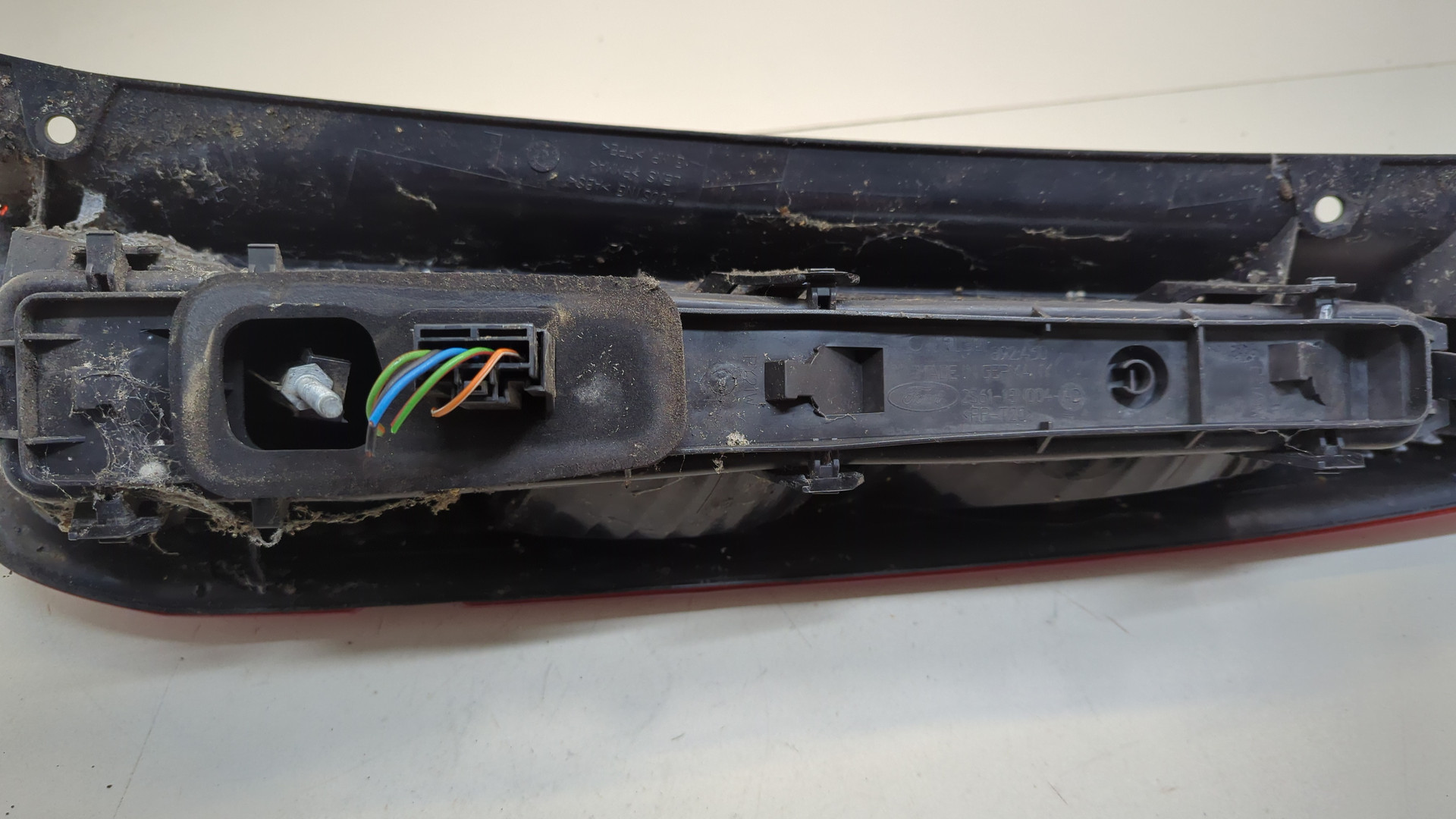 Фонарь задний левый