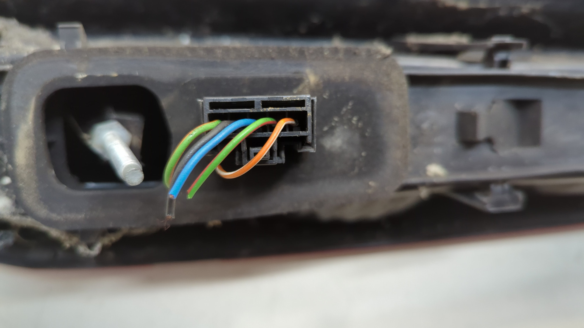 Фонарь задний левый