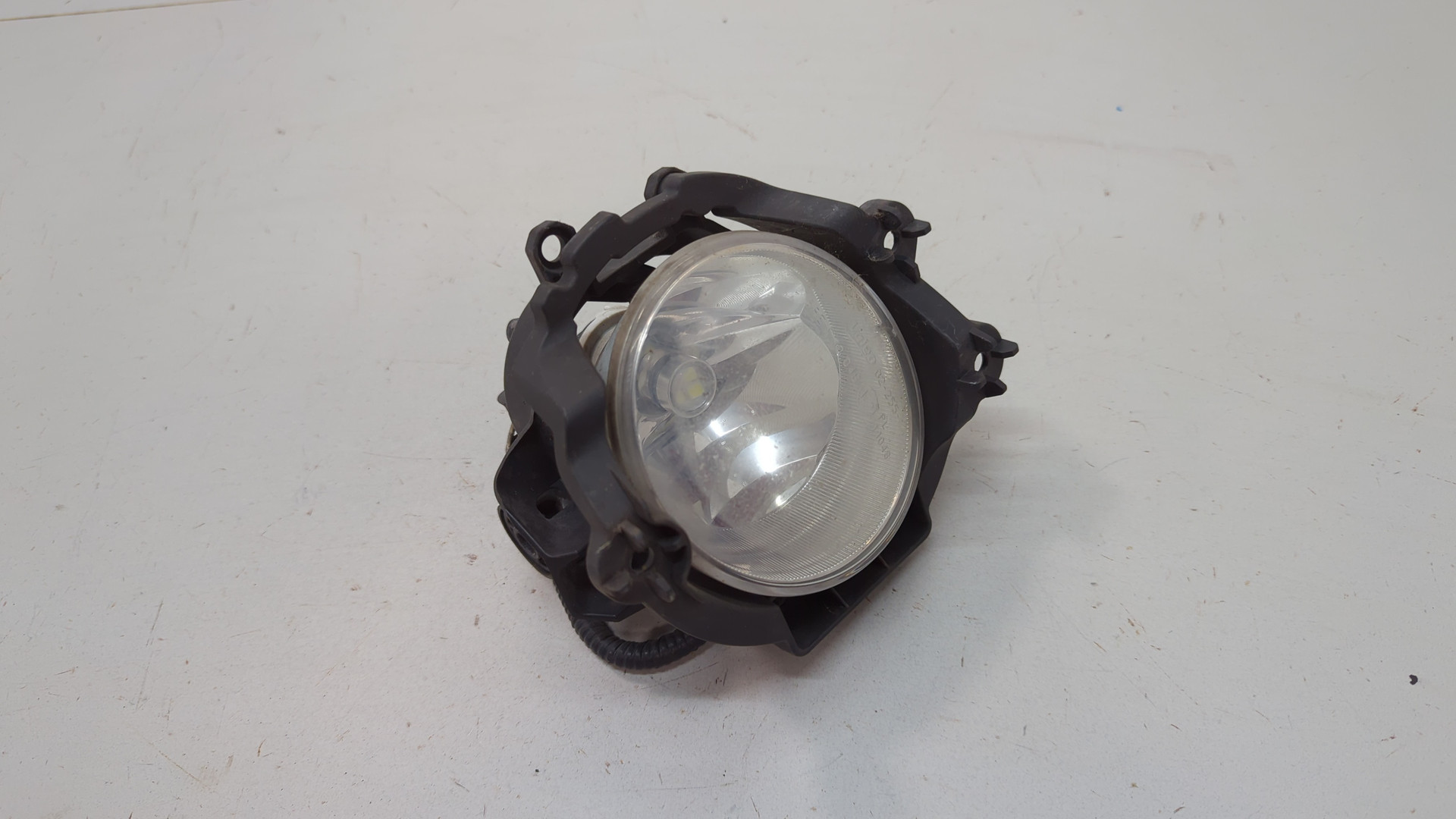 Фара противотуманная правая