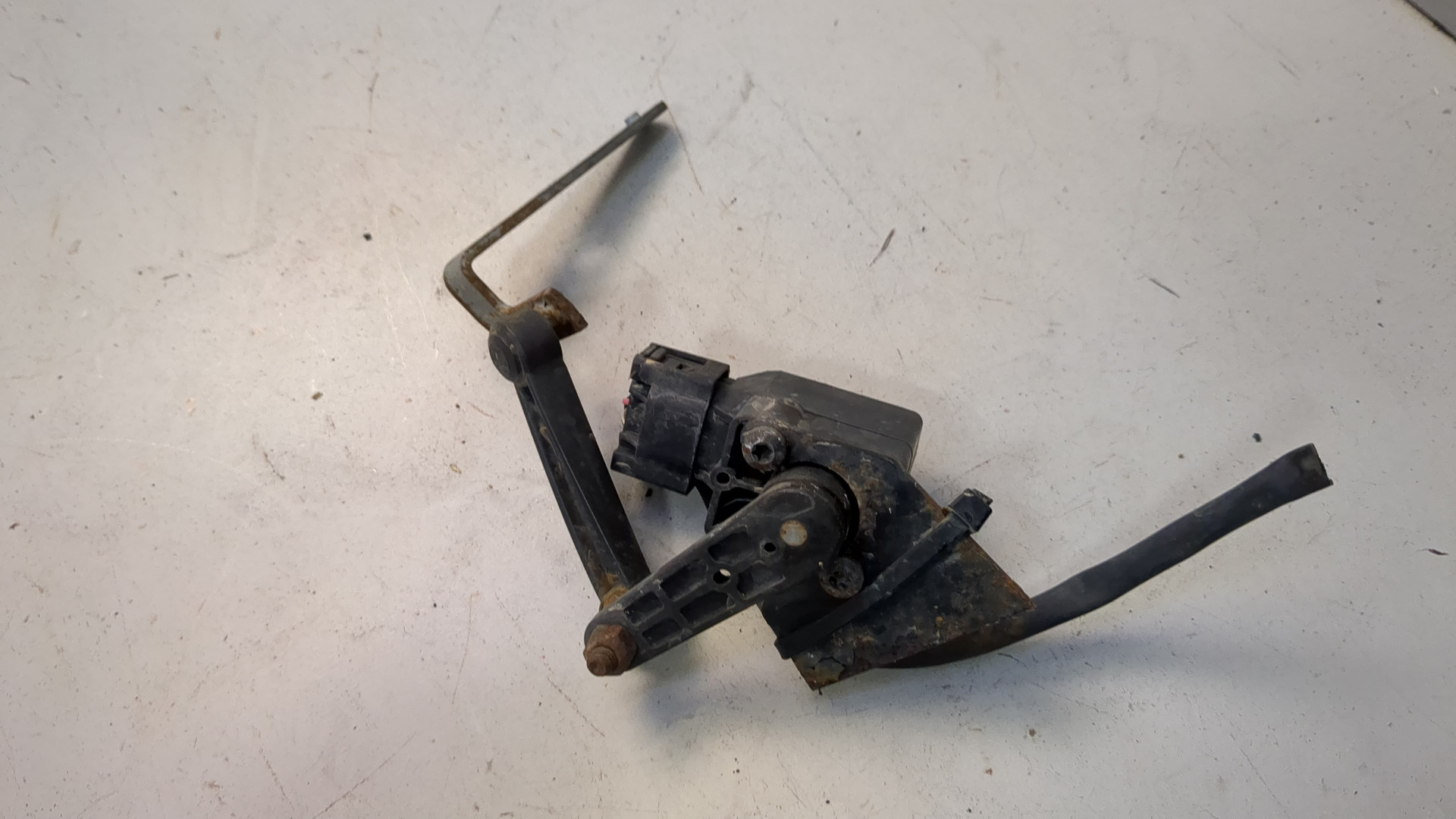 Датчик регулировки дорож. просвета