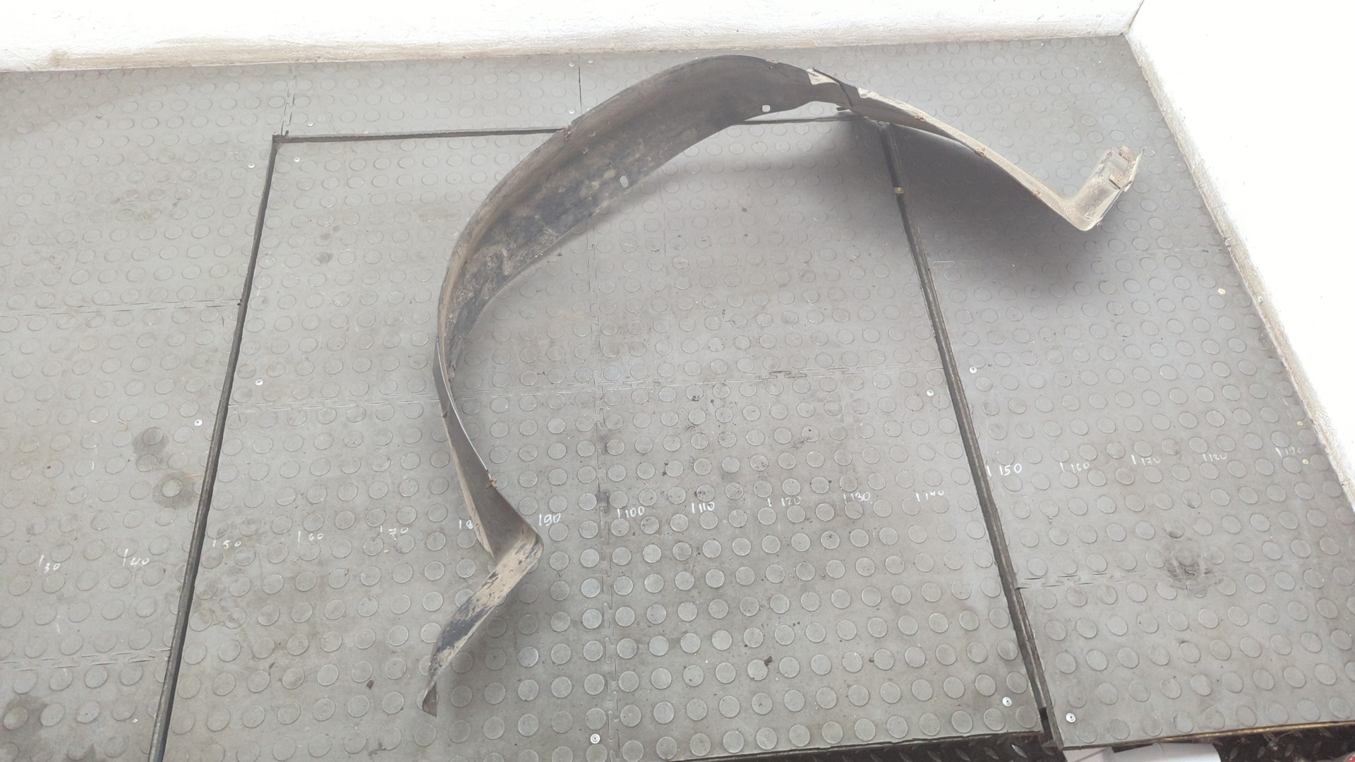 Локер передний правый