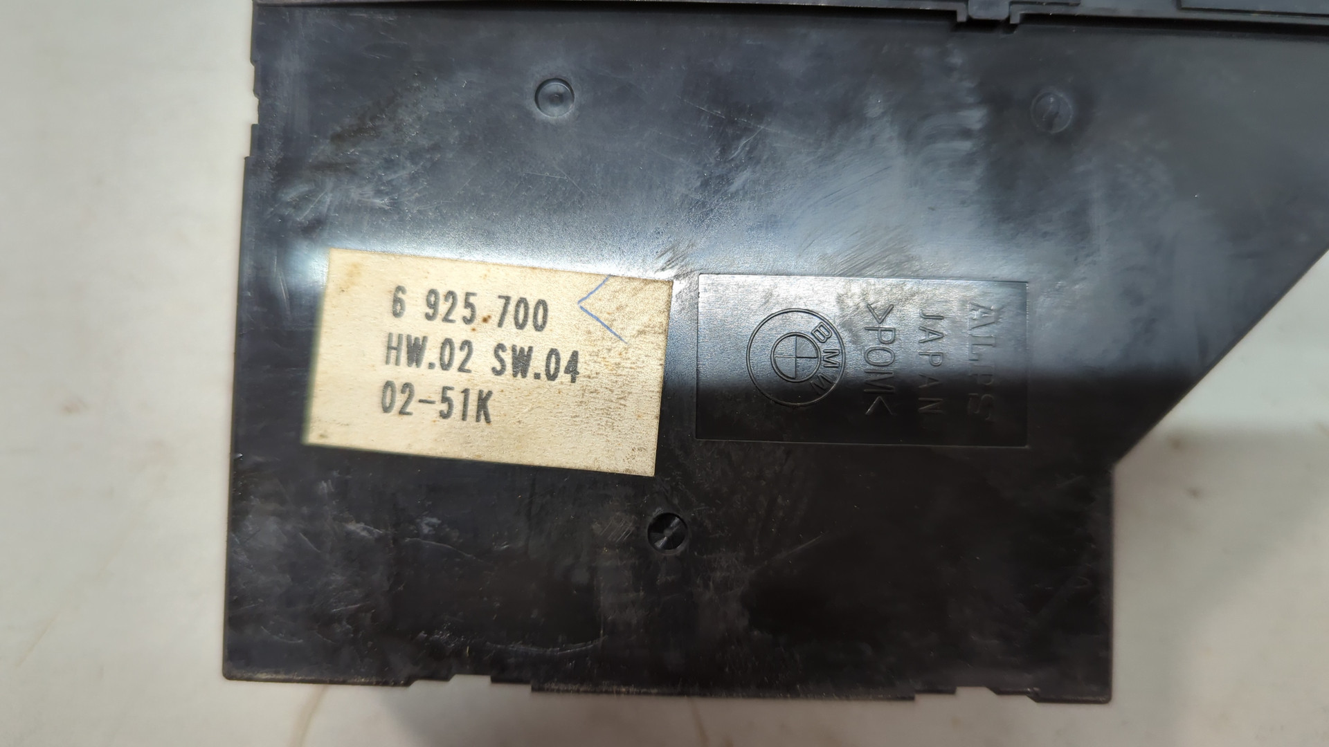 Кнопка стеклоподъемника