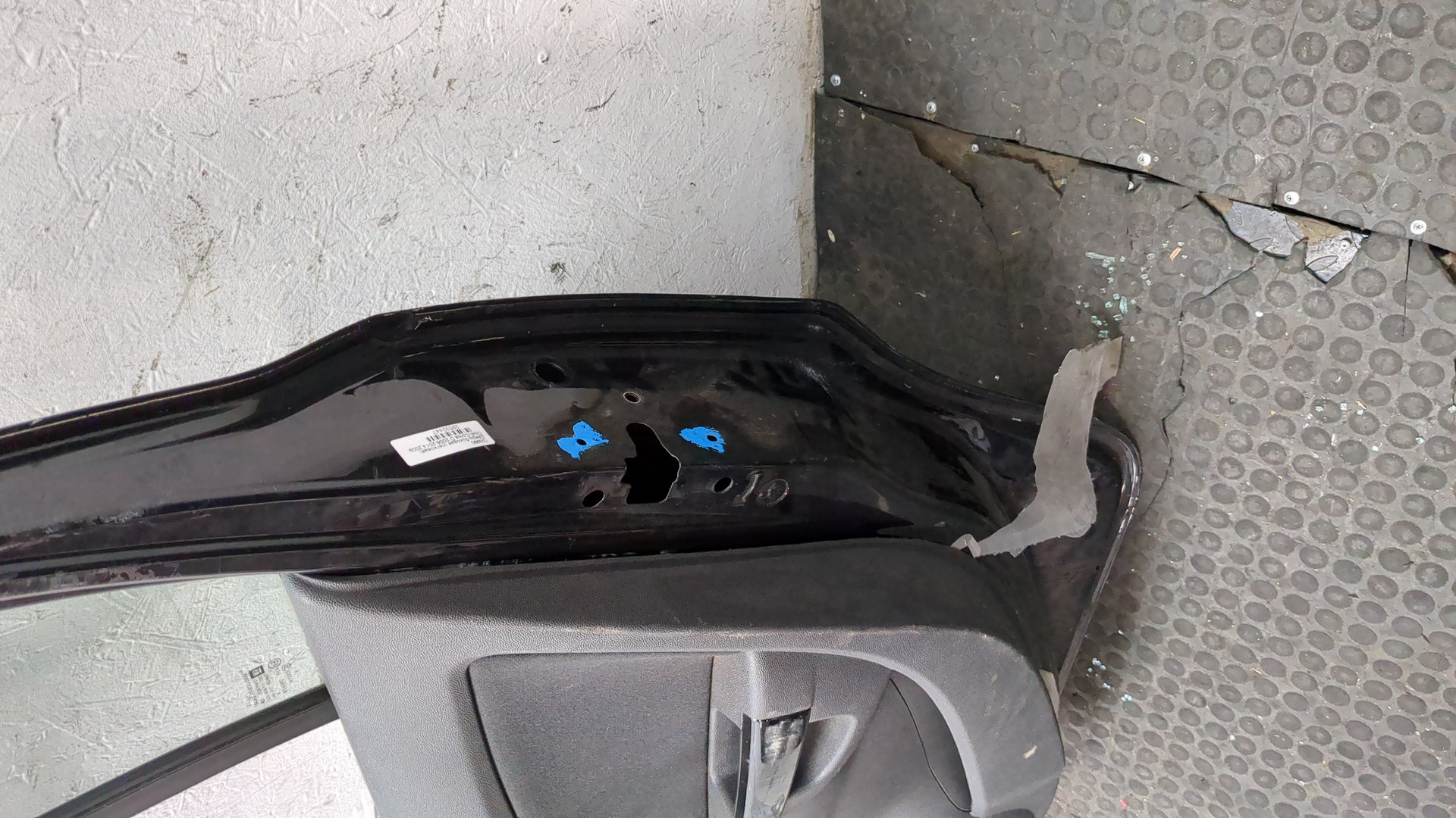 Дверь задняя правая