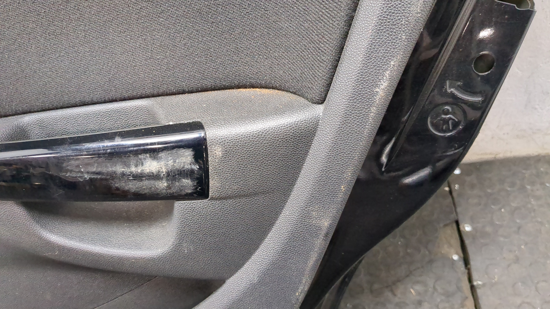 Дверь задняя правая