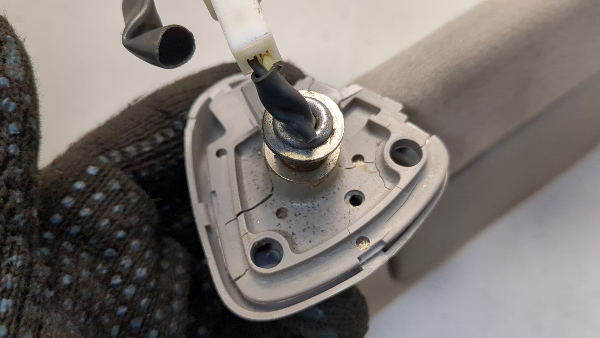 Козырек солнцезащитный