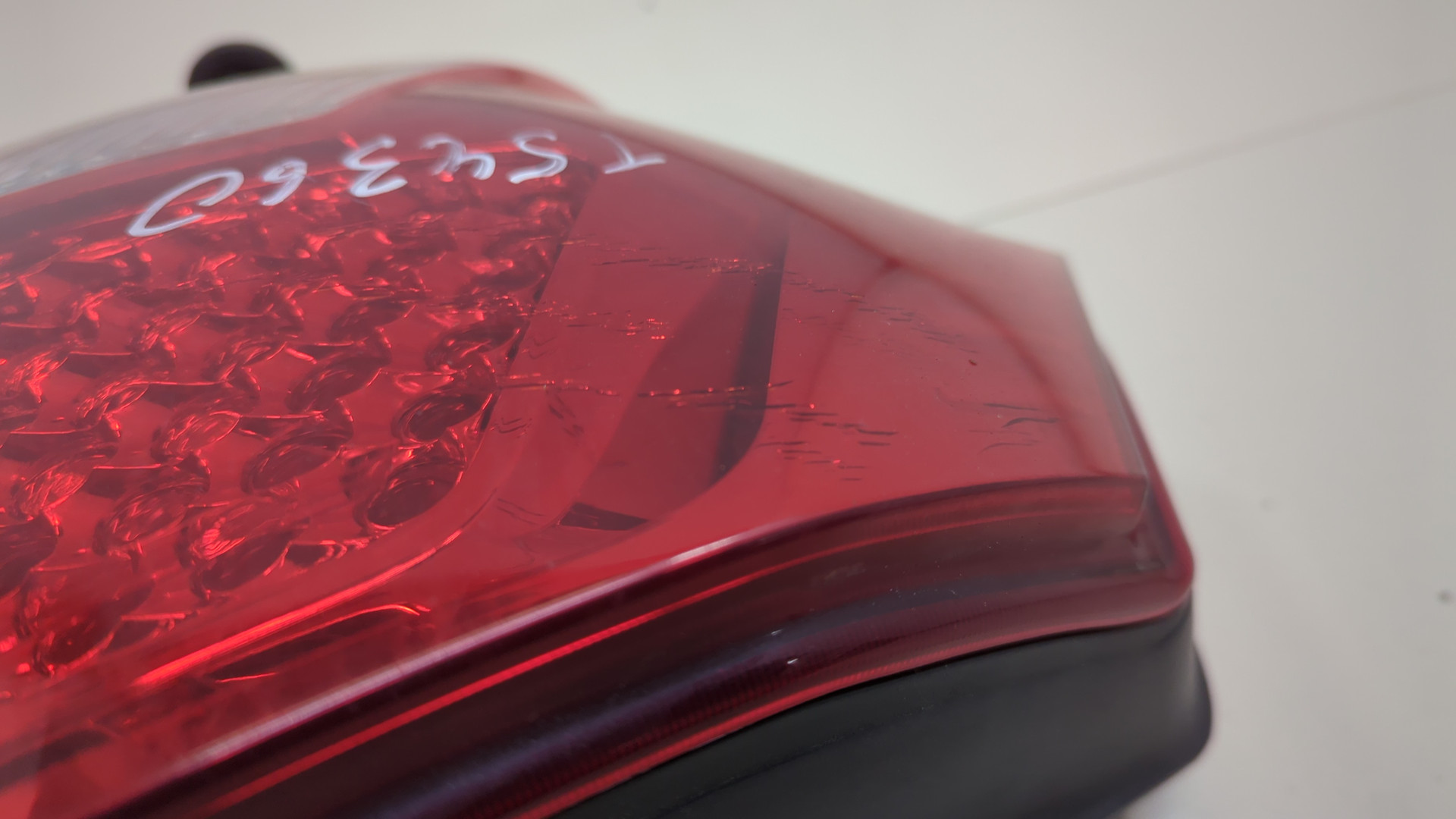 Фонарь задний левый