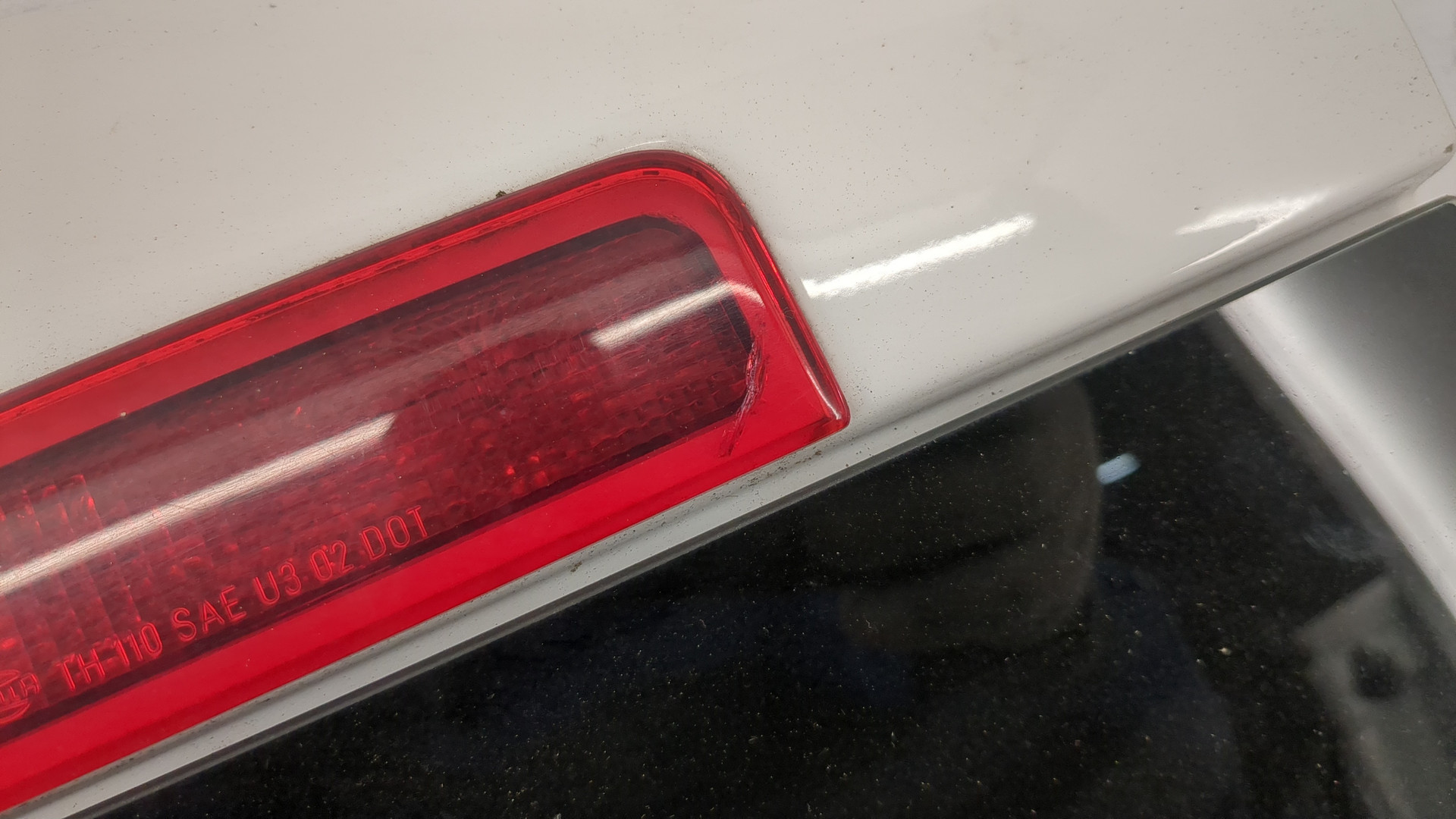 Дверь багажника левая