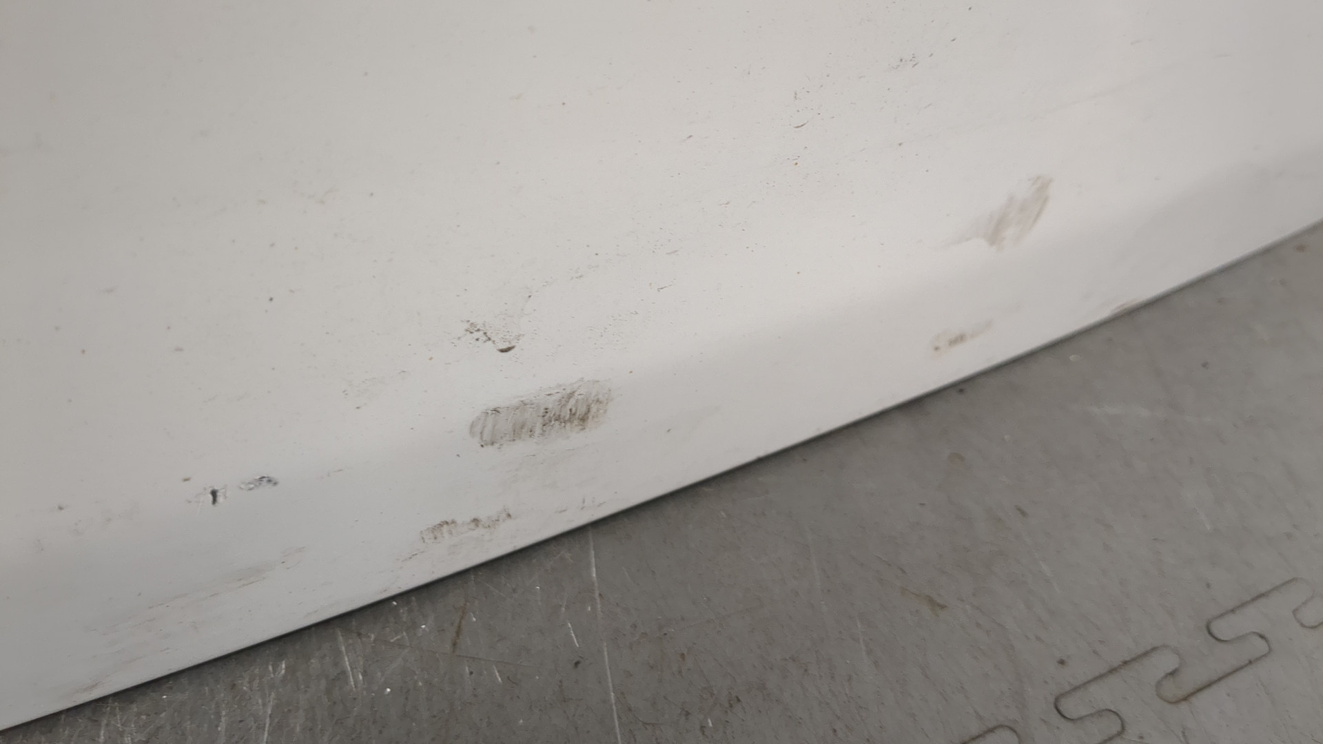 Дверь багажника левая