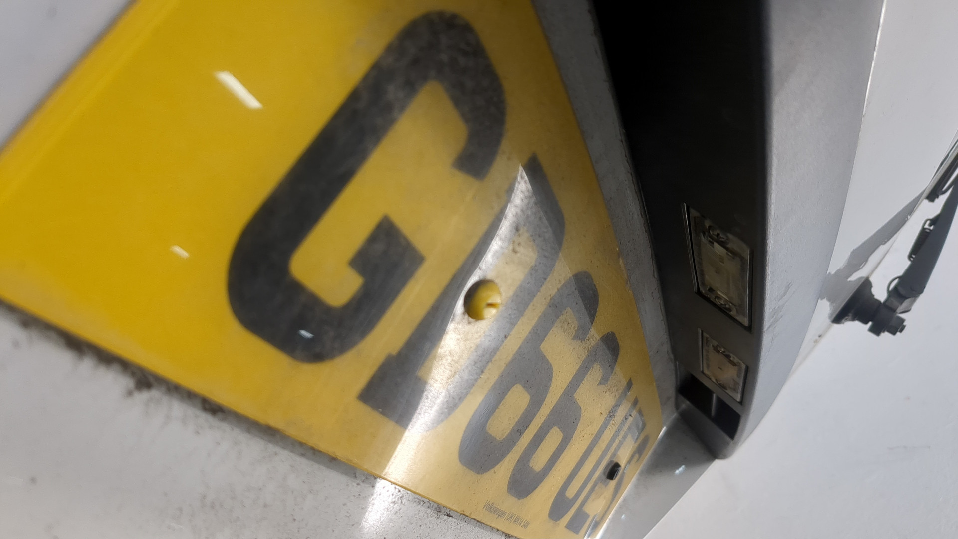 Дверь багажника левая