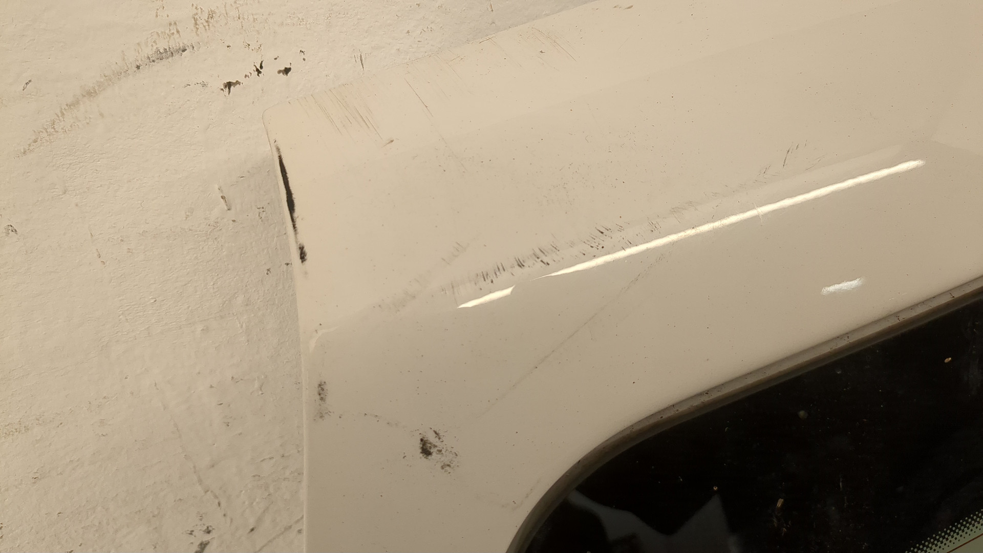 Дверь багажника левая