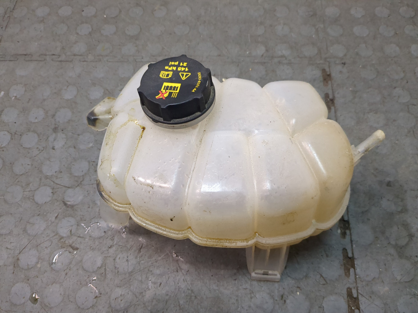 Бачок расширительный