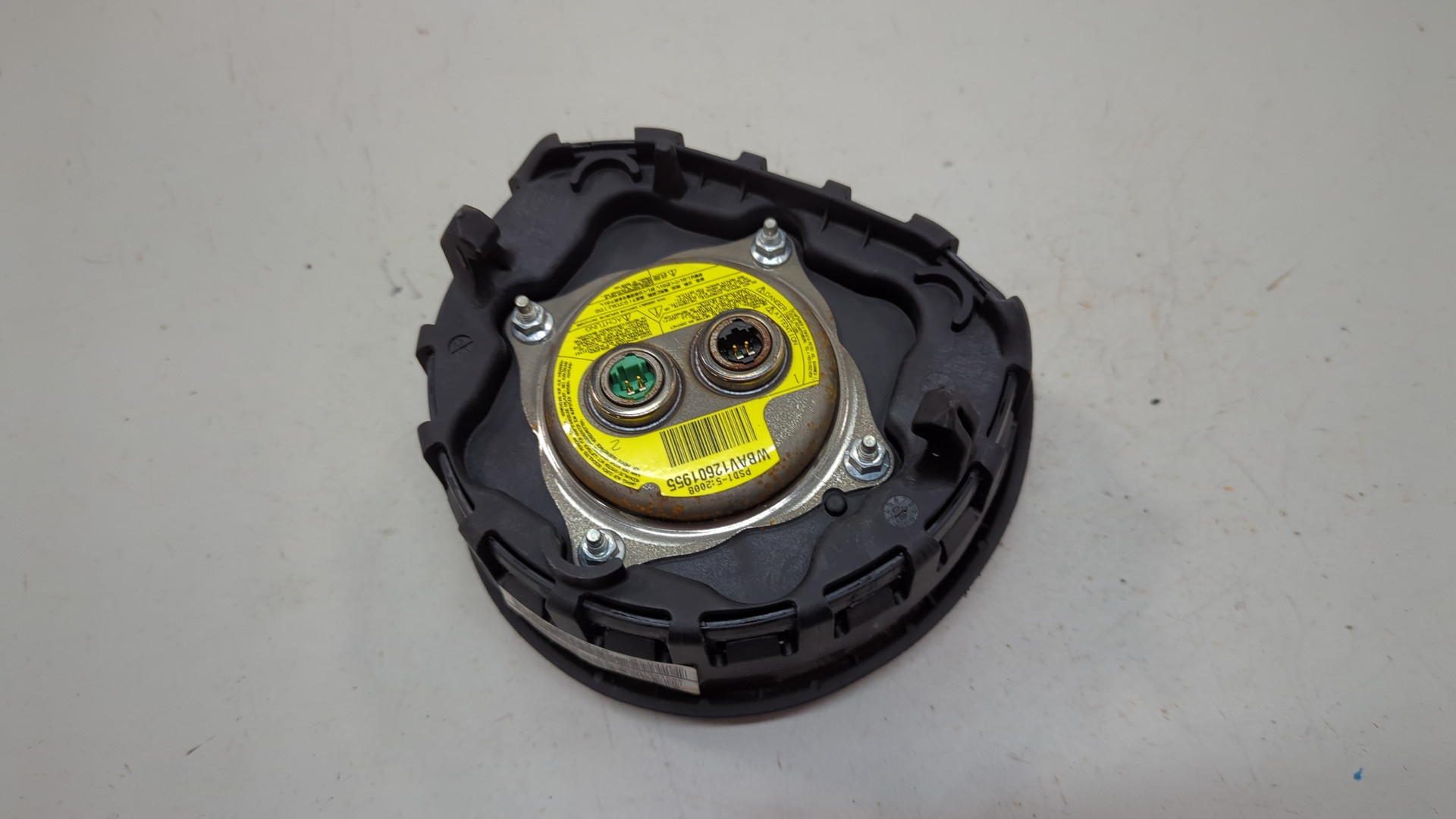 Подушка безопасности в рулевое колесо