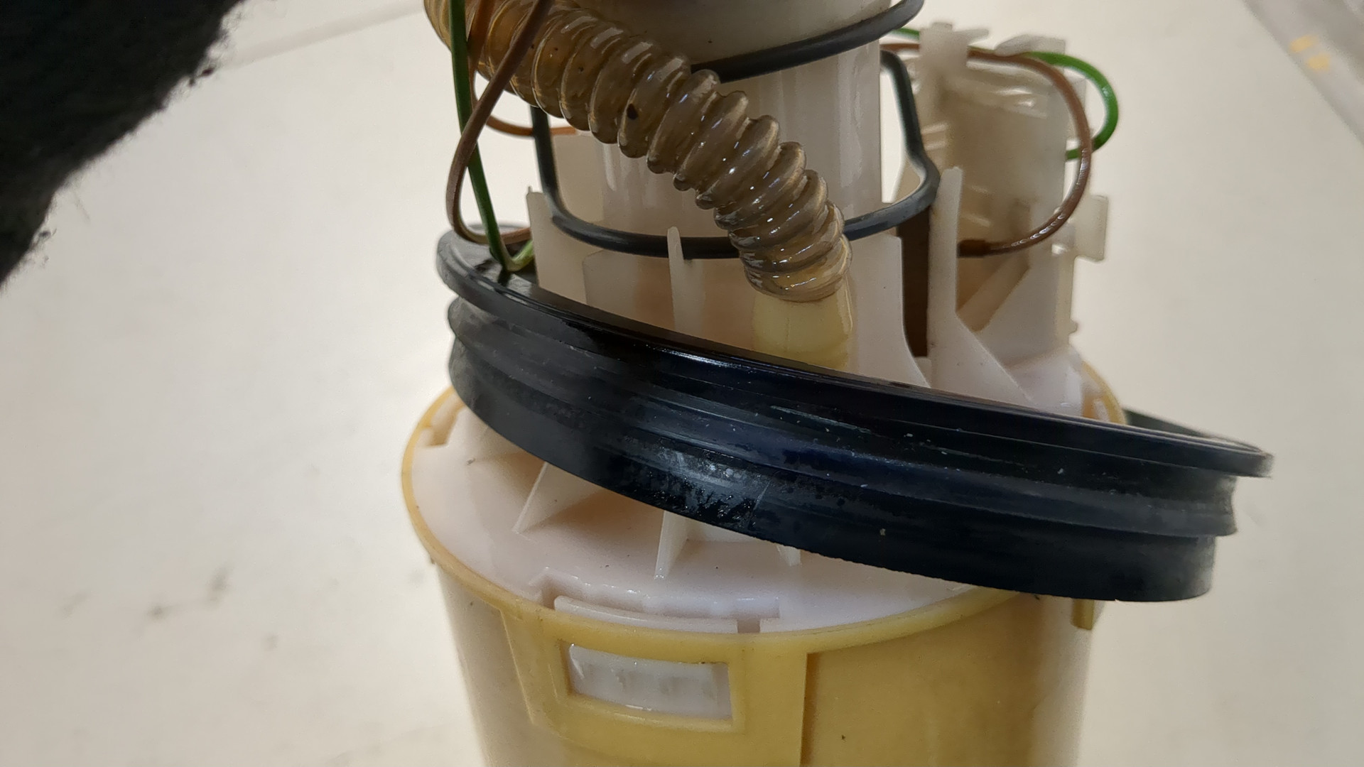 Насос топливный электрический