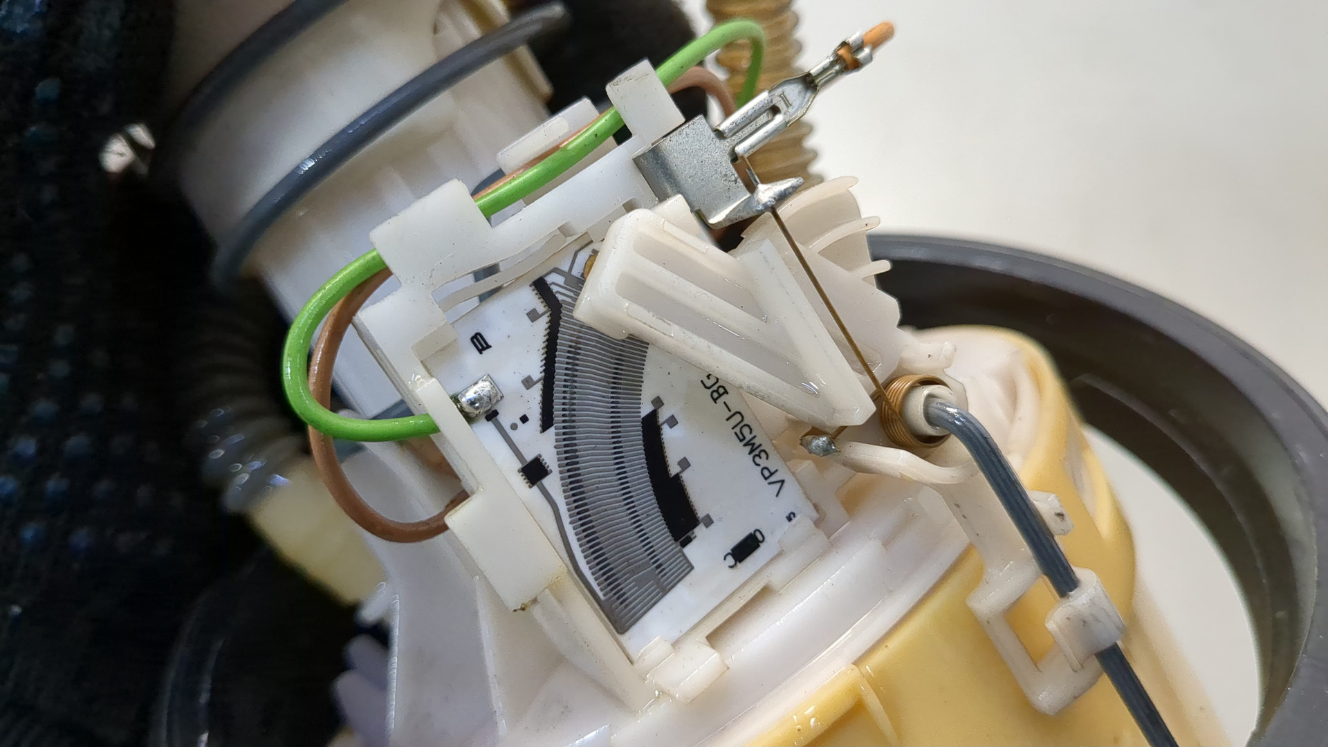 Насос топливный электрический