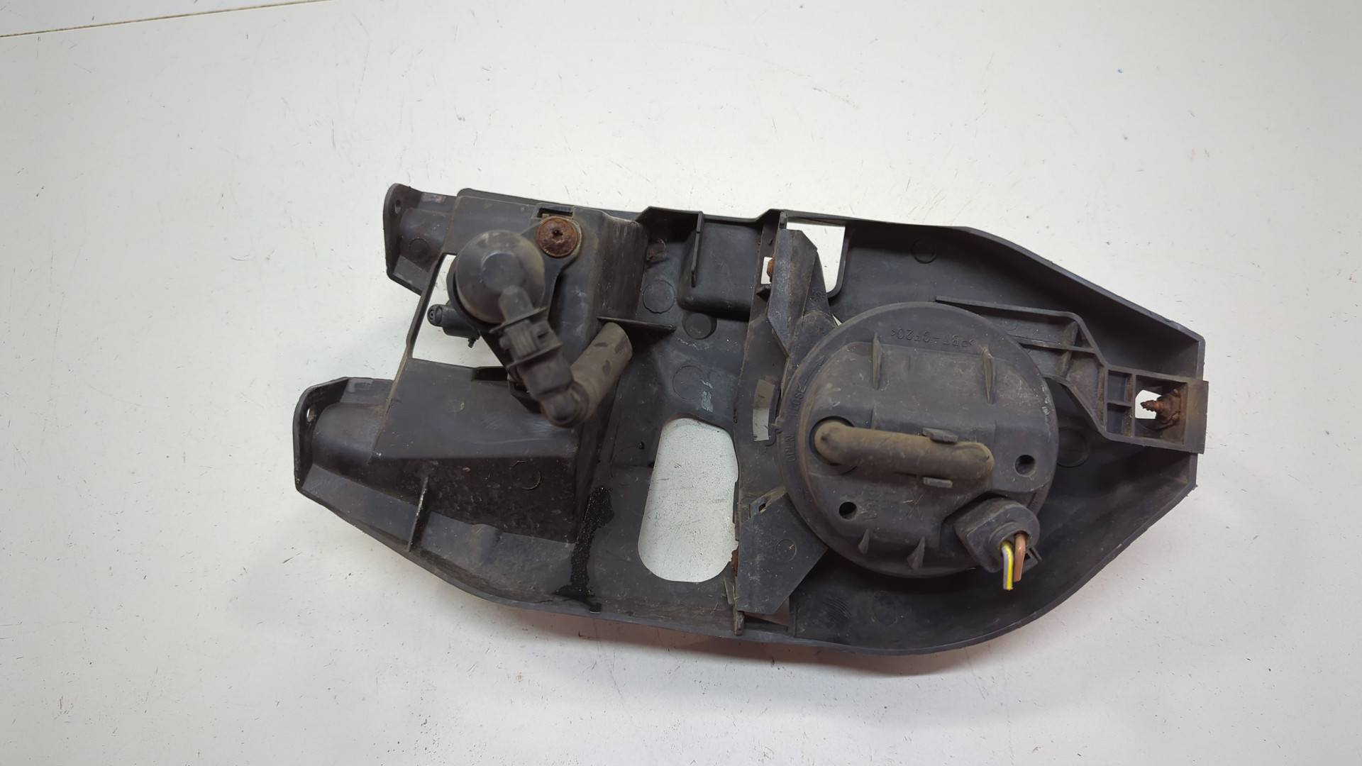 Фара противотуманная левая