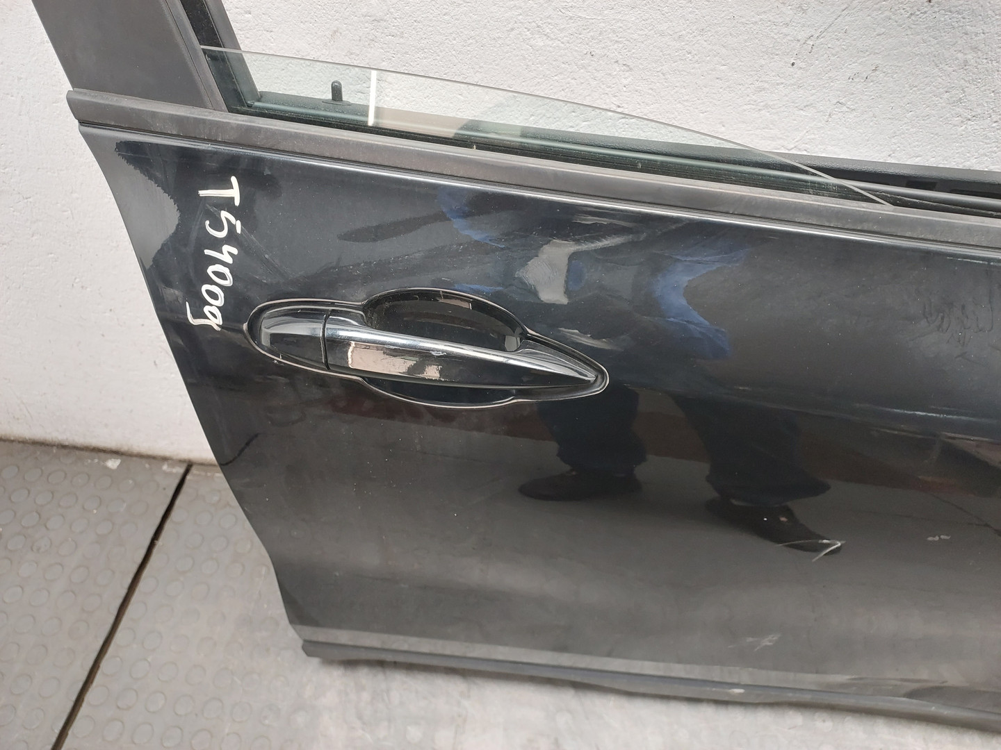 Дверь передняя правая