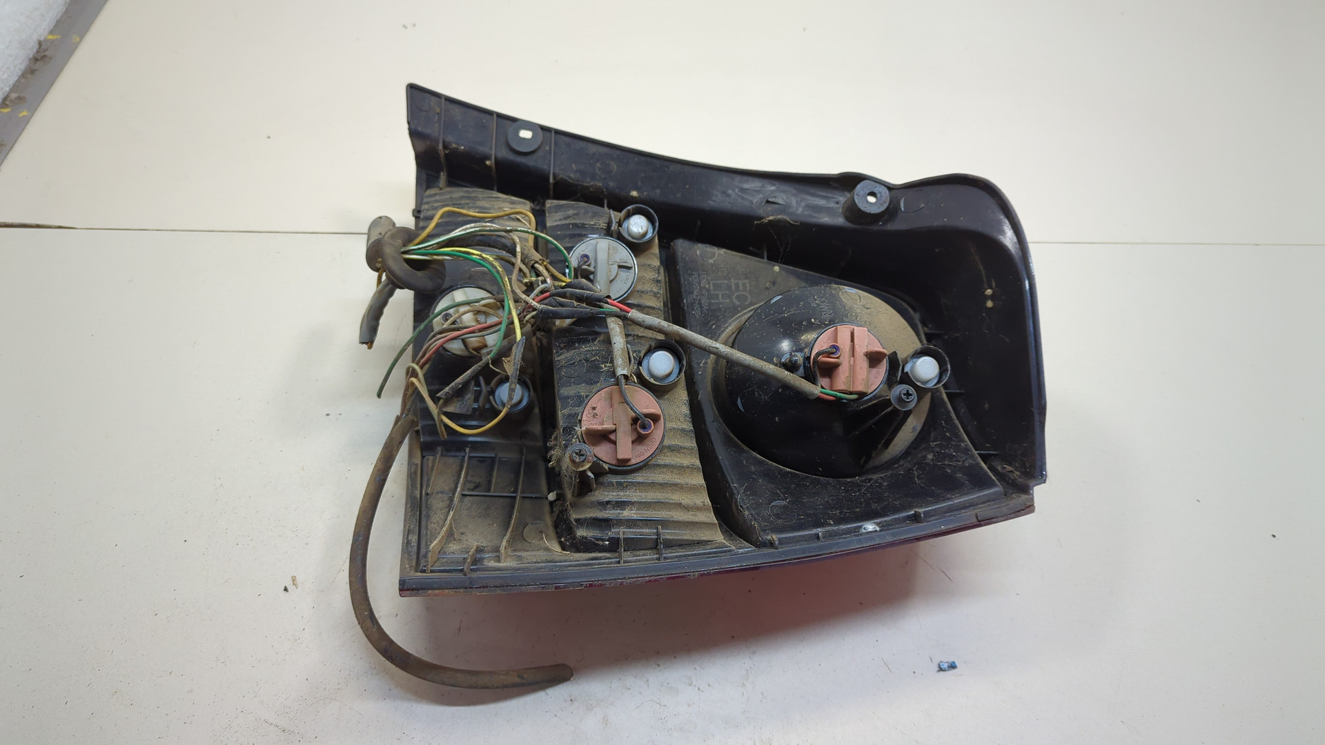 Фонарь задний левый