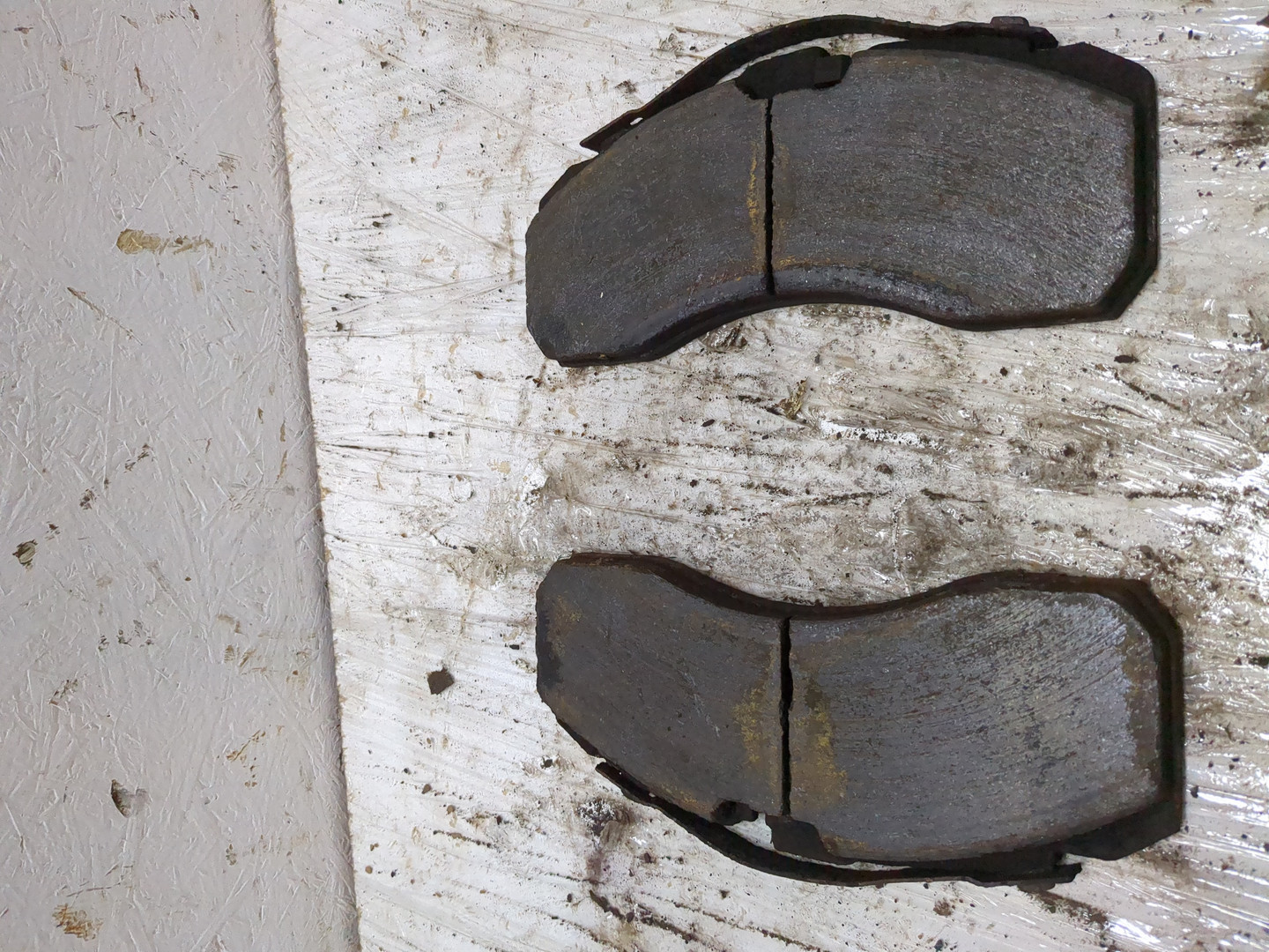 Колодки тормозные задние дисковые к-т