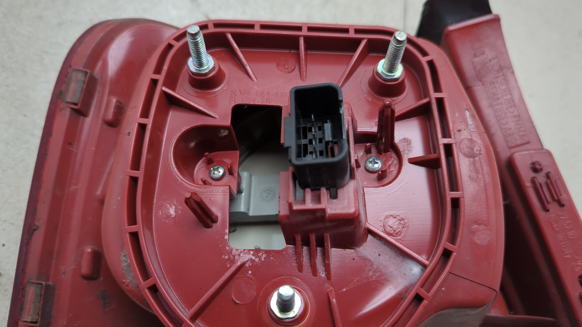 Фонарь задний правый