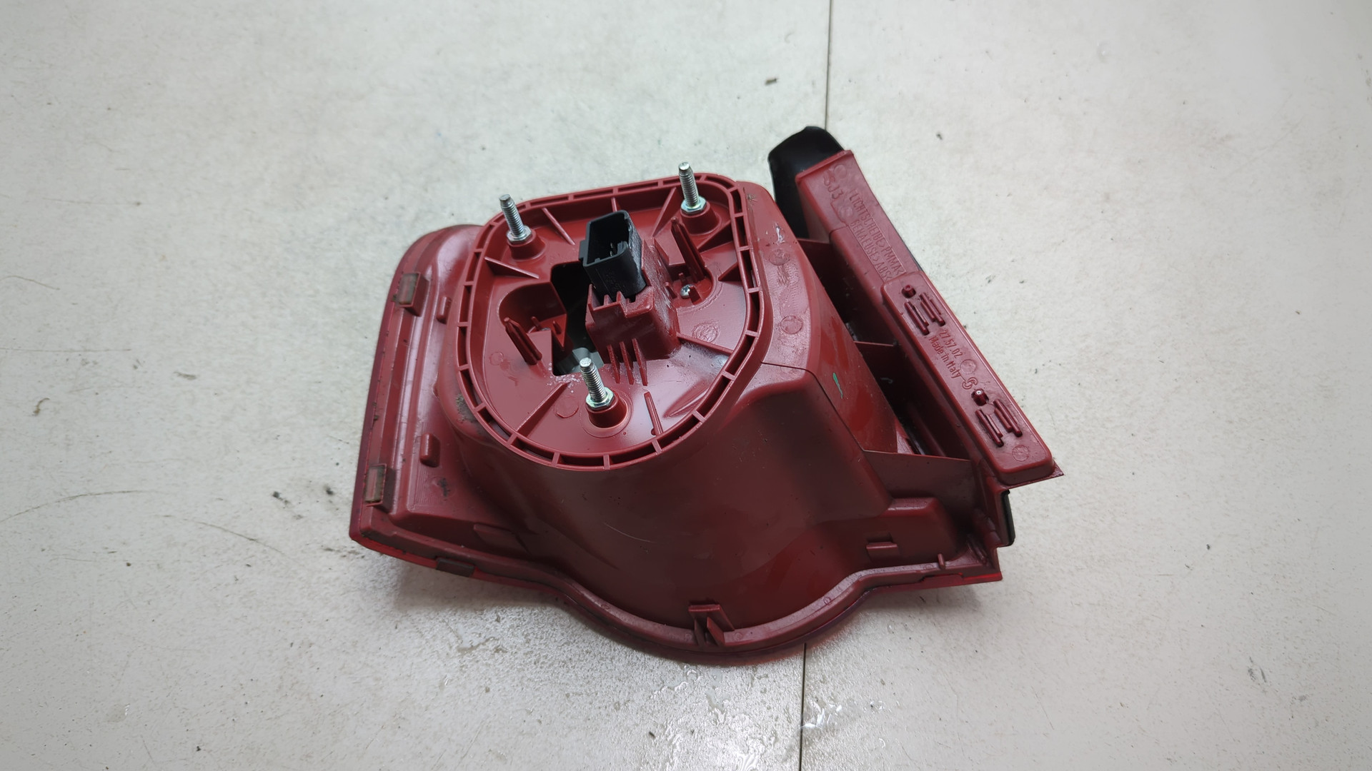 Фонарь задний правый