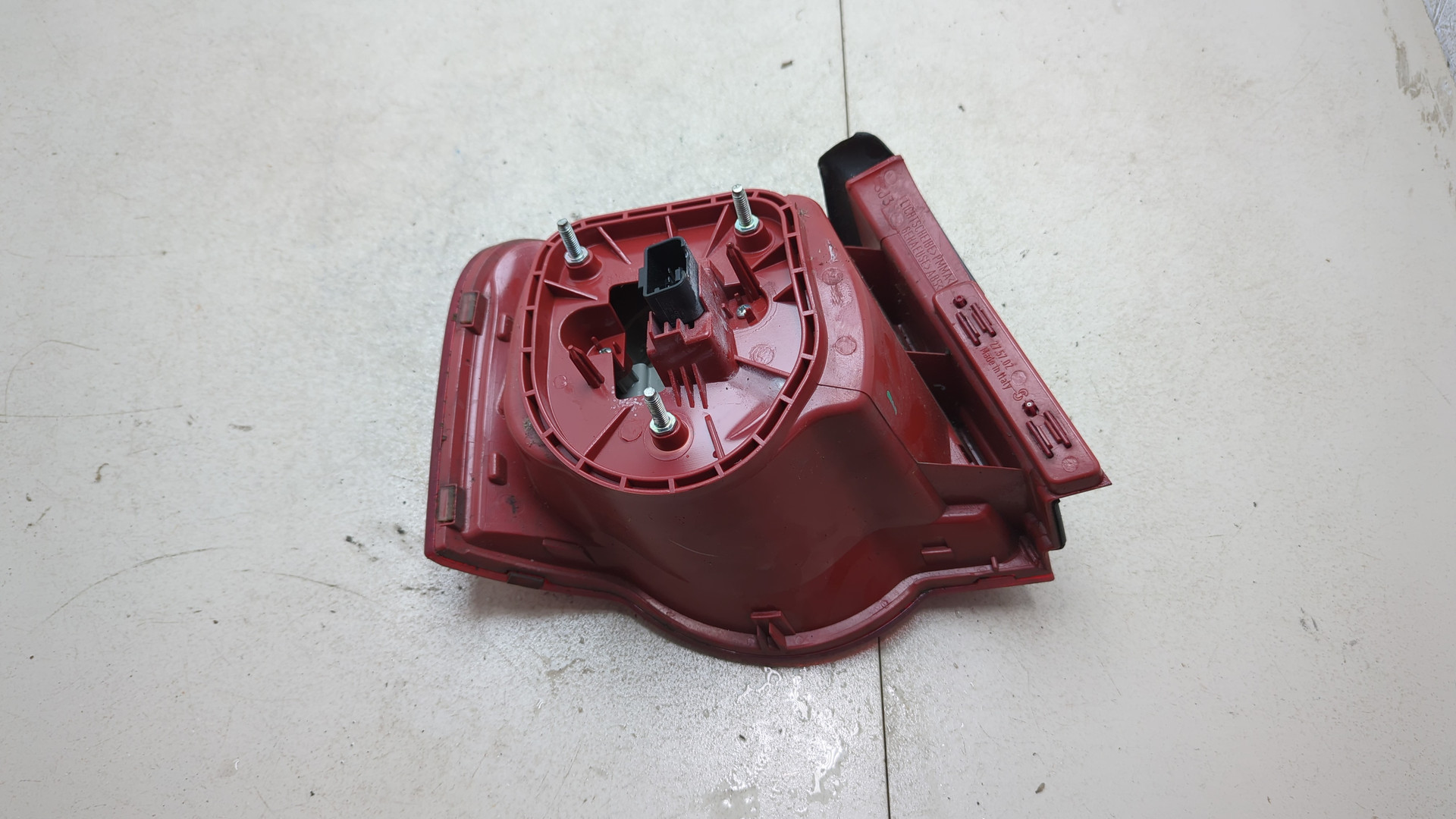 Фонарь задний правый