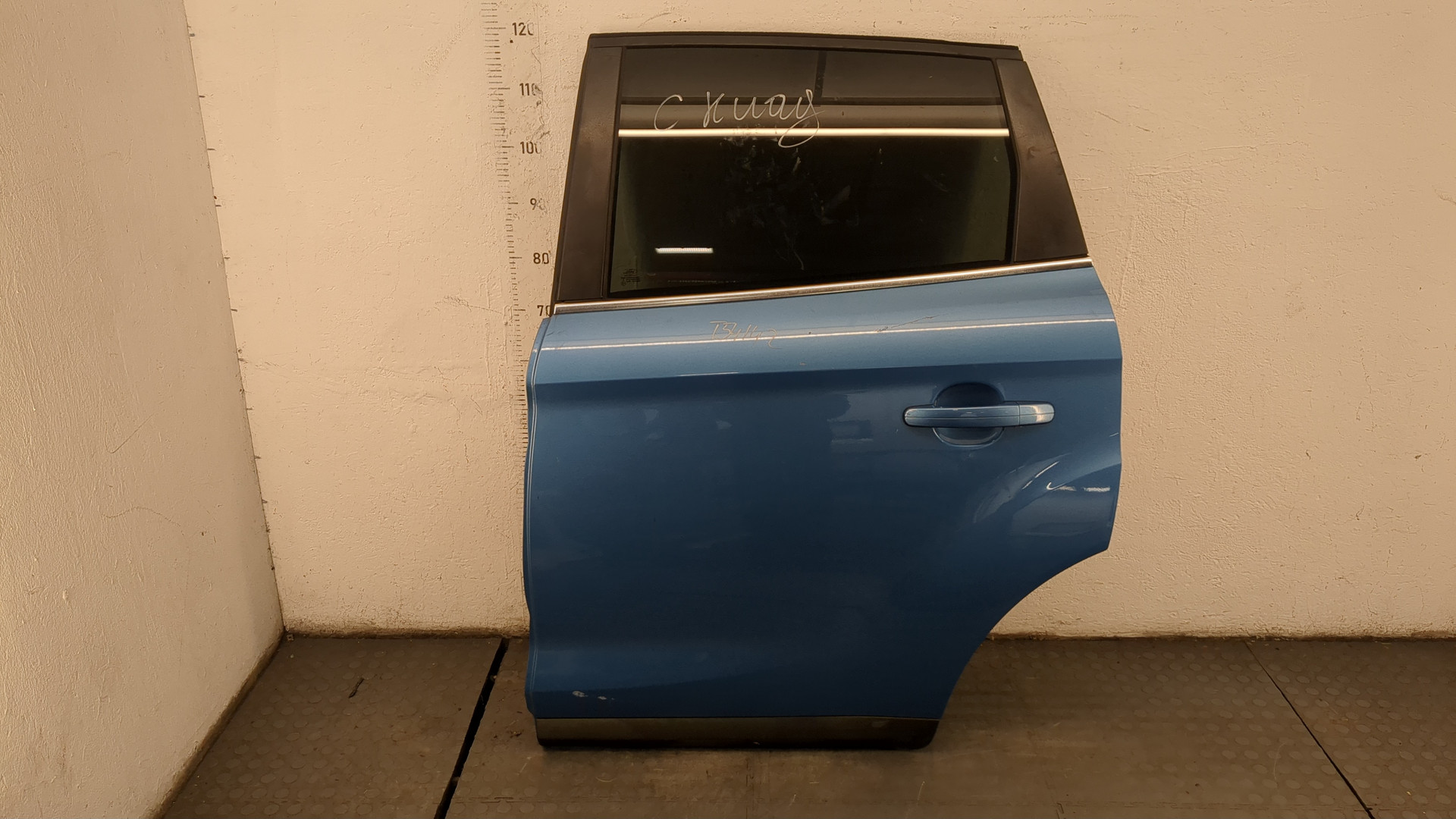 Дверь задняя левая