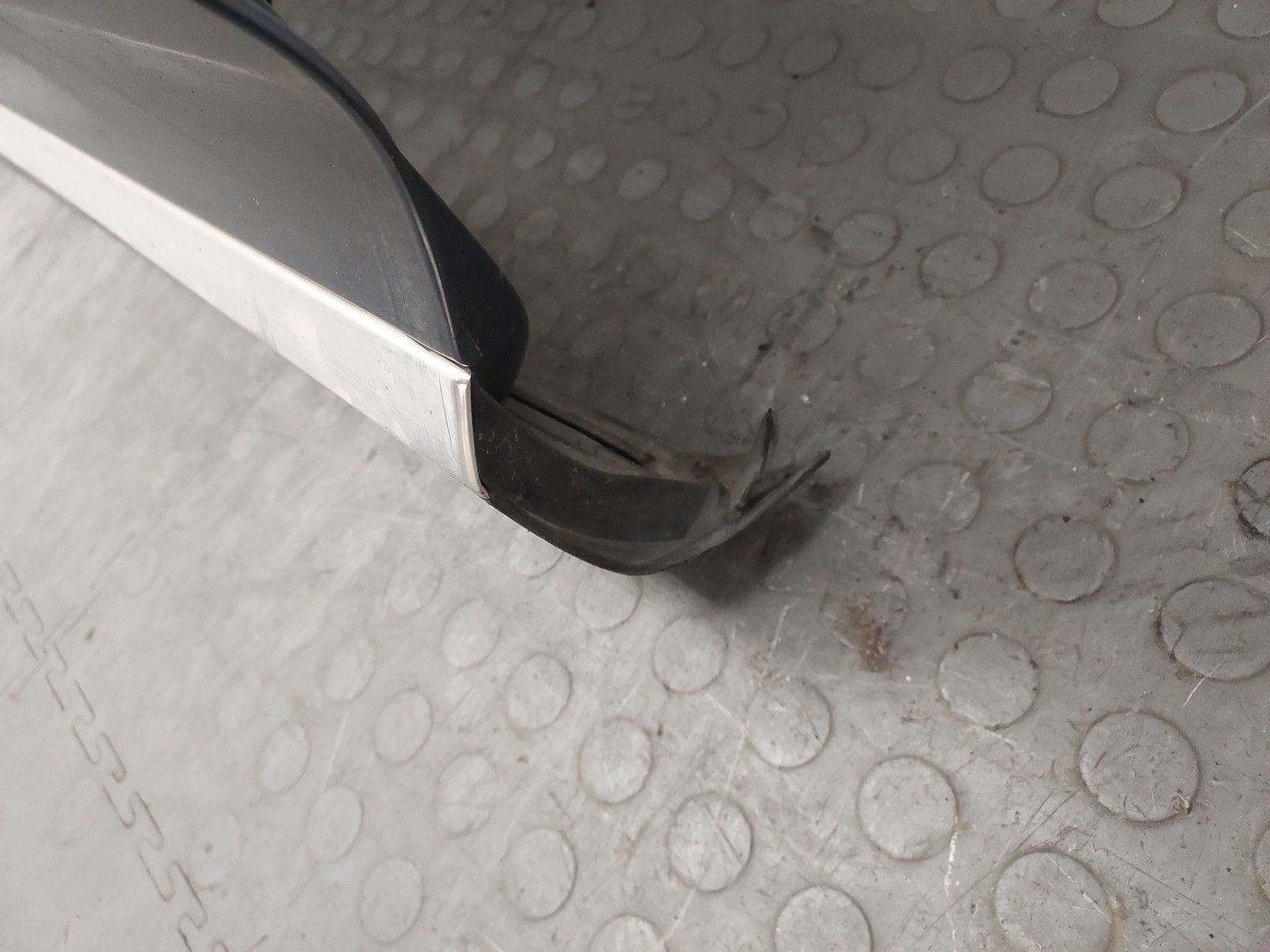 Дверь передняя левая