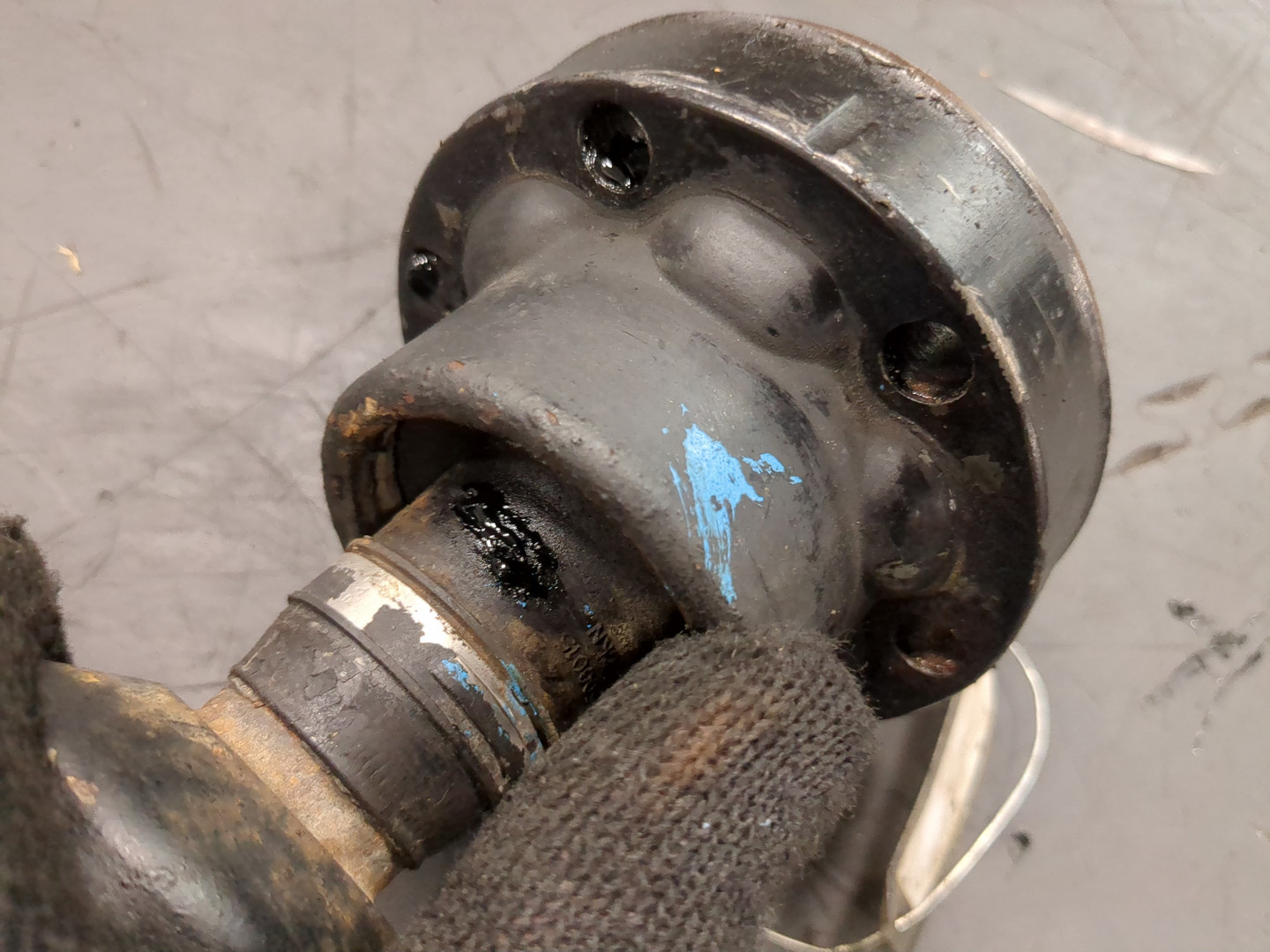 Вал карданный задний