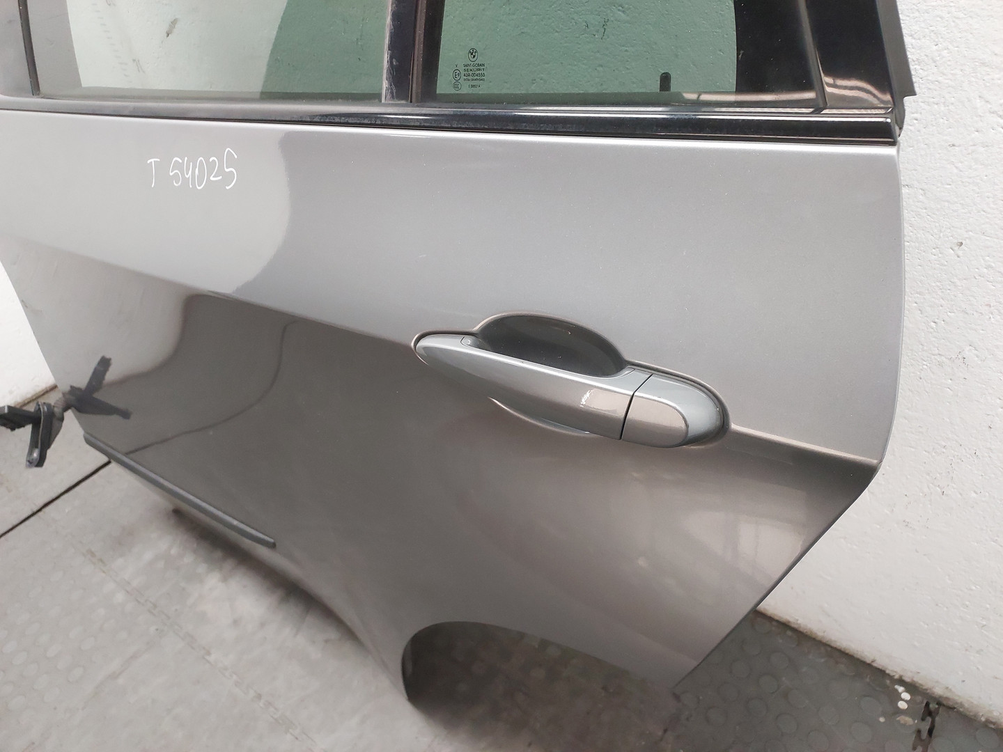 Дверь задняя левая