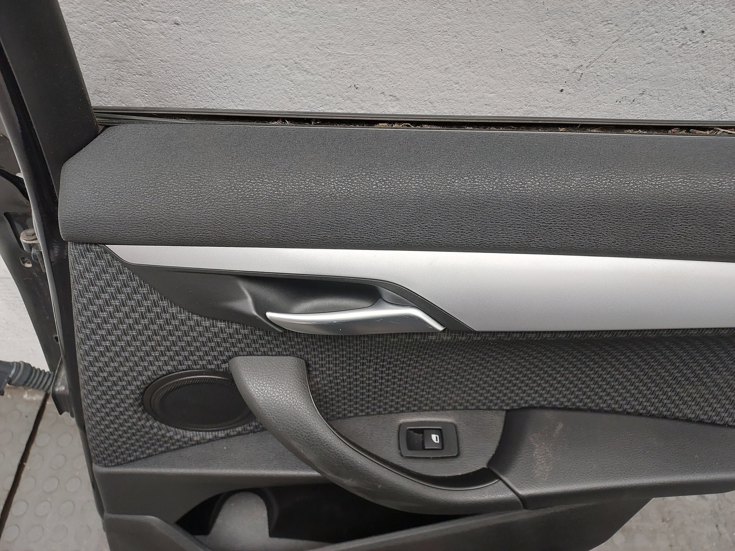 Дверь задняя правая