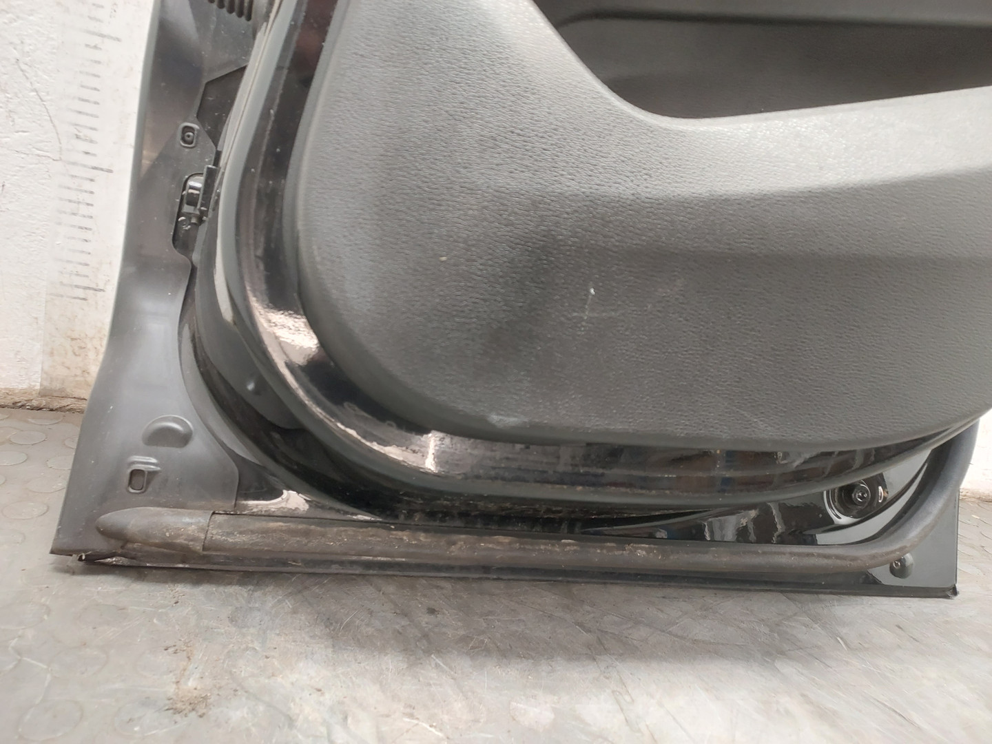 Дверь задняя правая