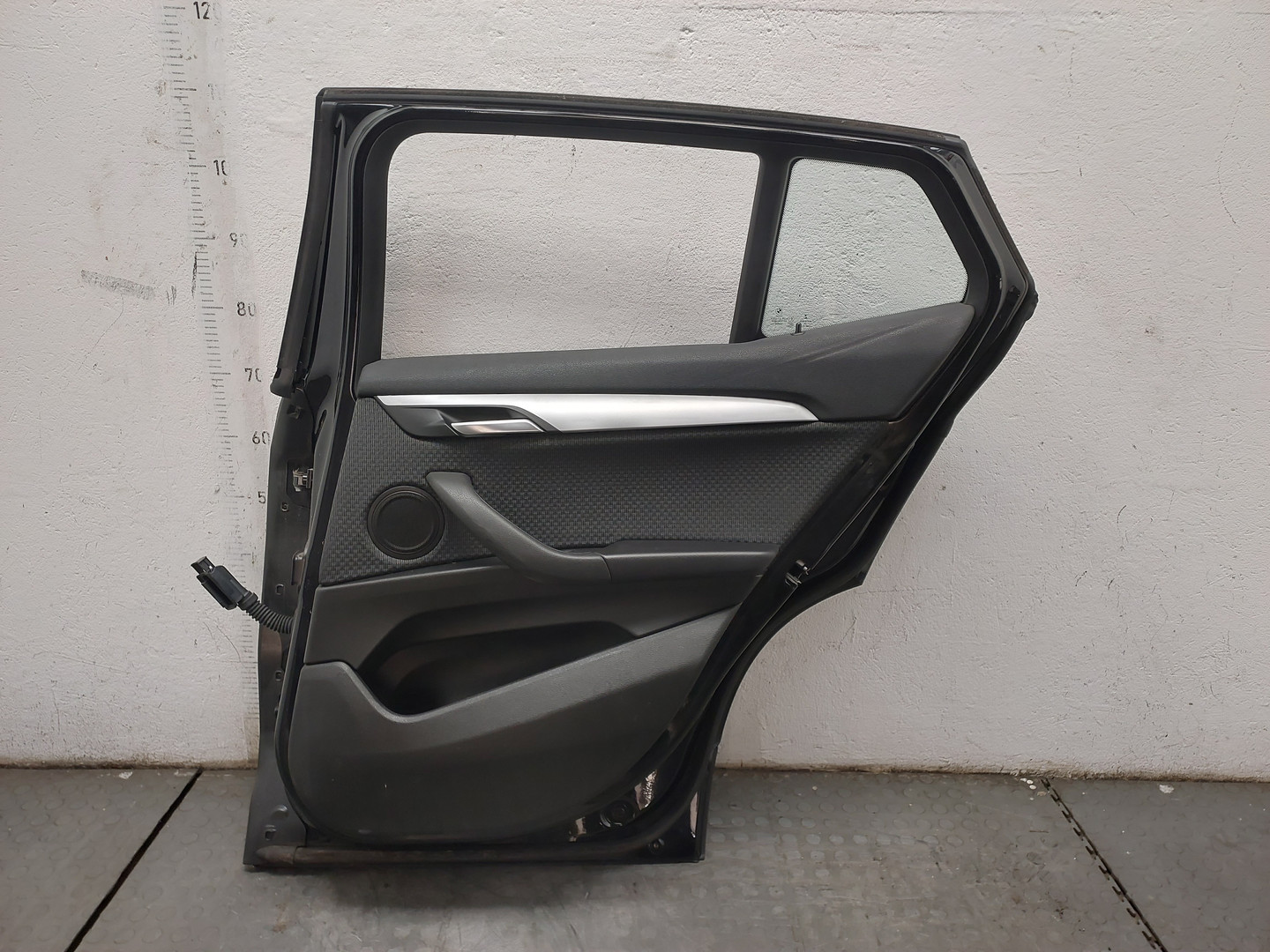 Дверь задняя правая