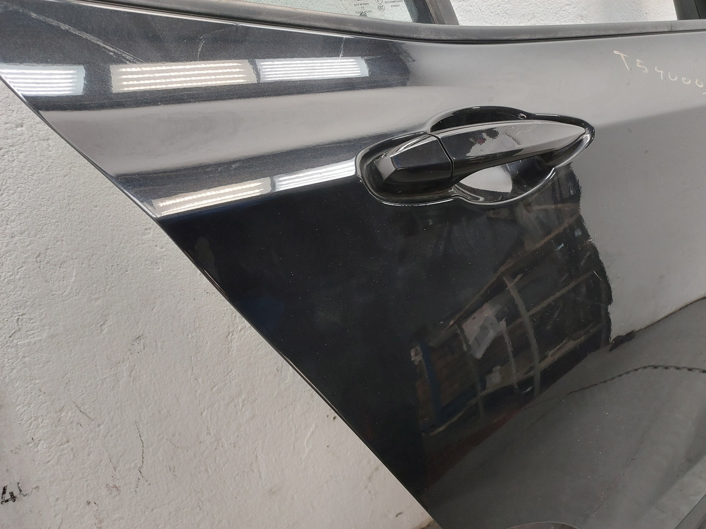 Дверь задняя правая