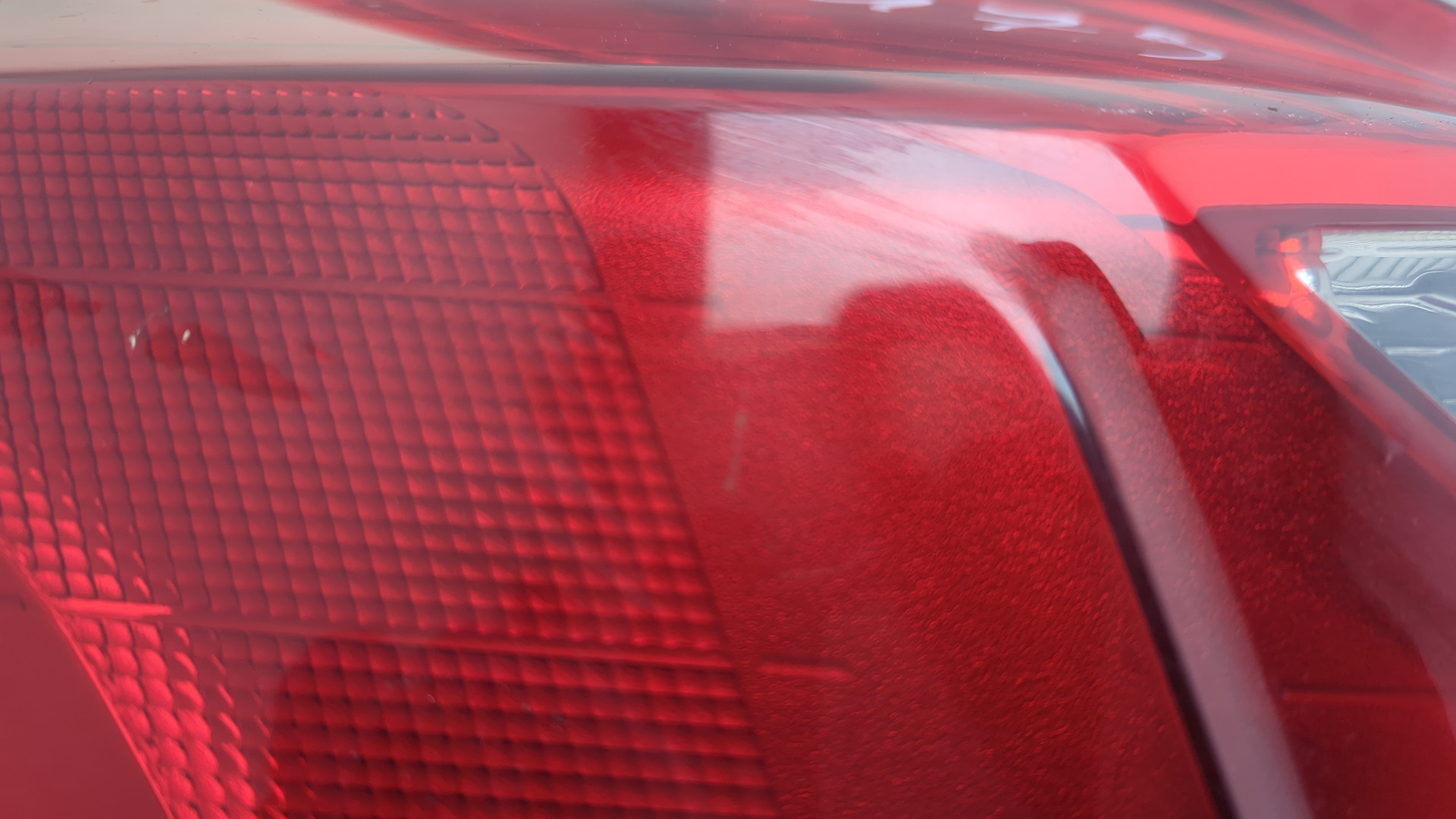 Фонарь задний левый