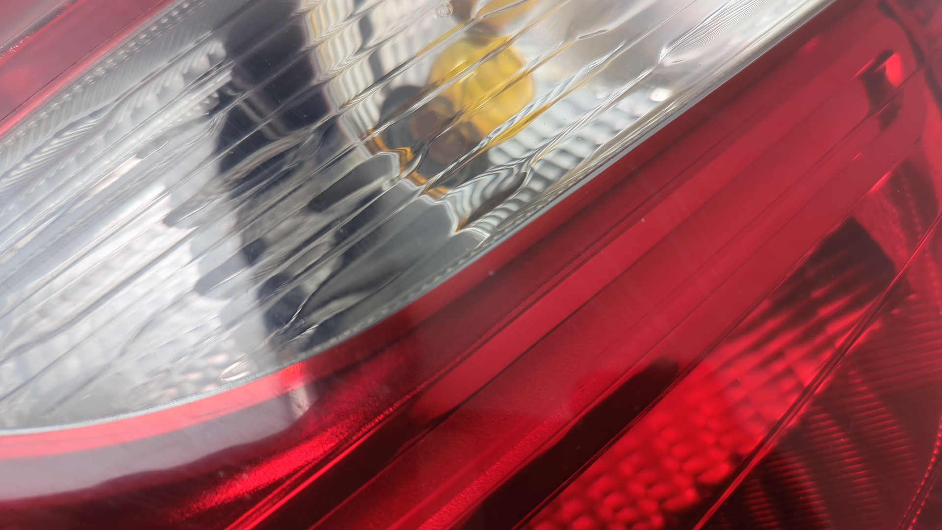 Фонарь задний левый