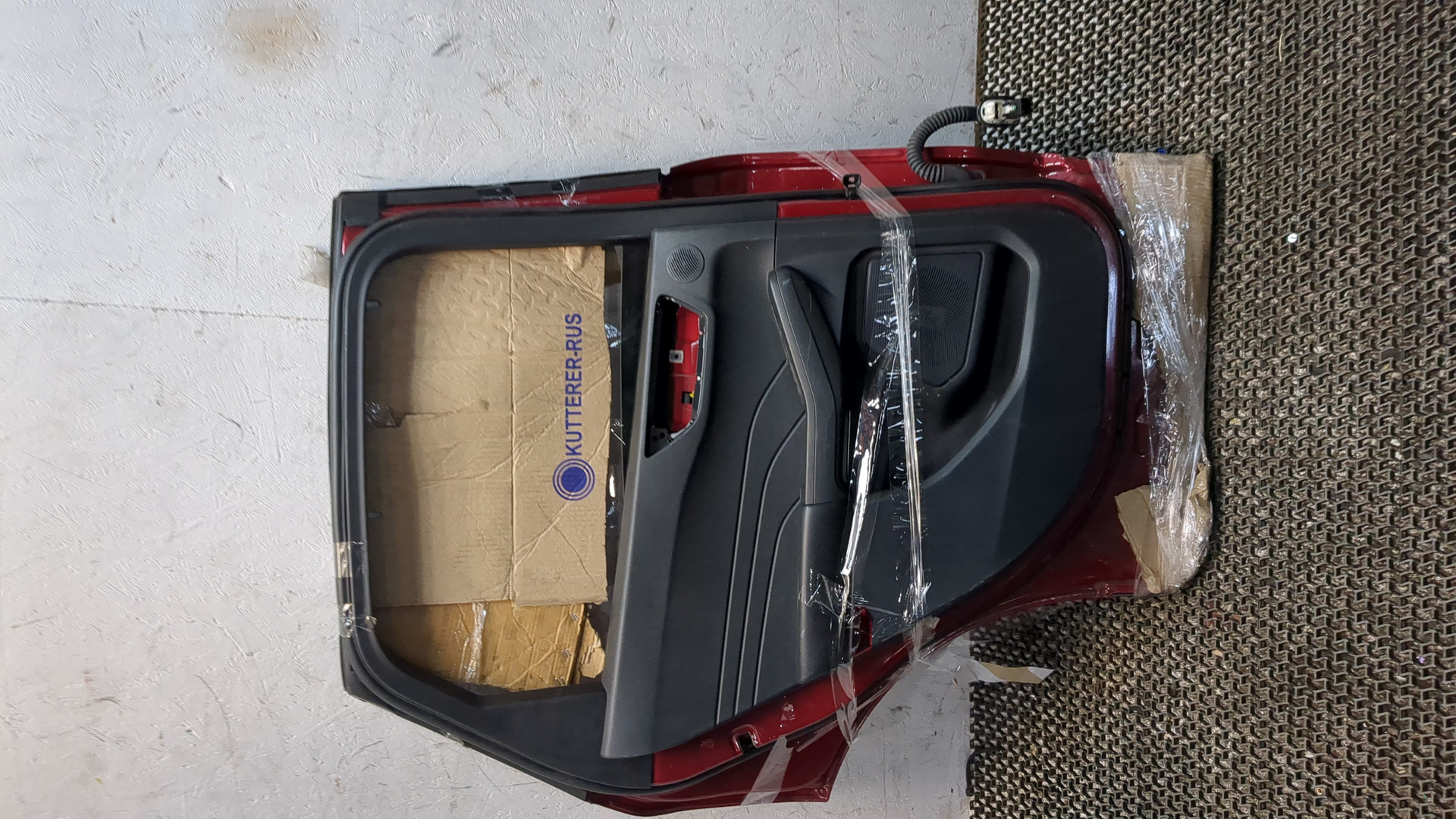 Дверь задняя левая