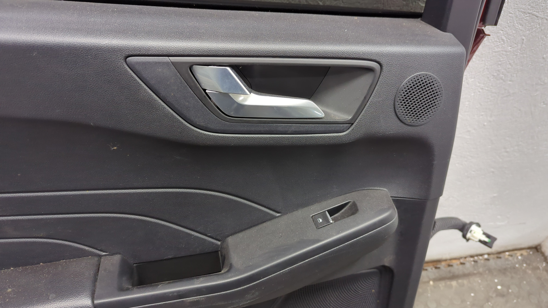 Дверь задняя левая