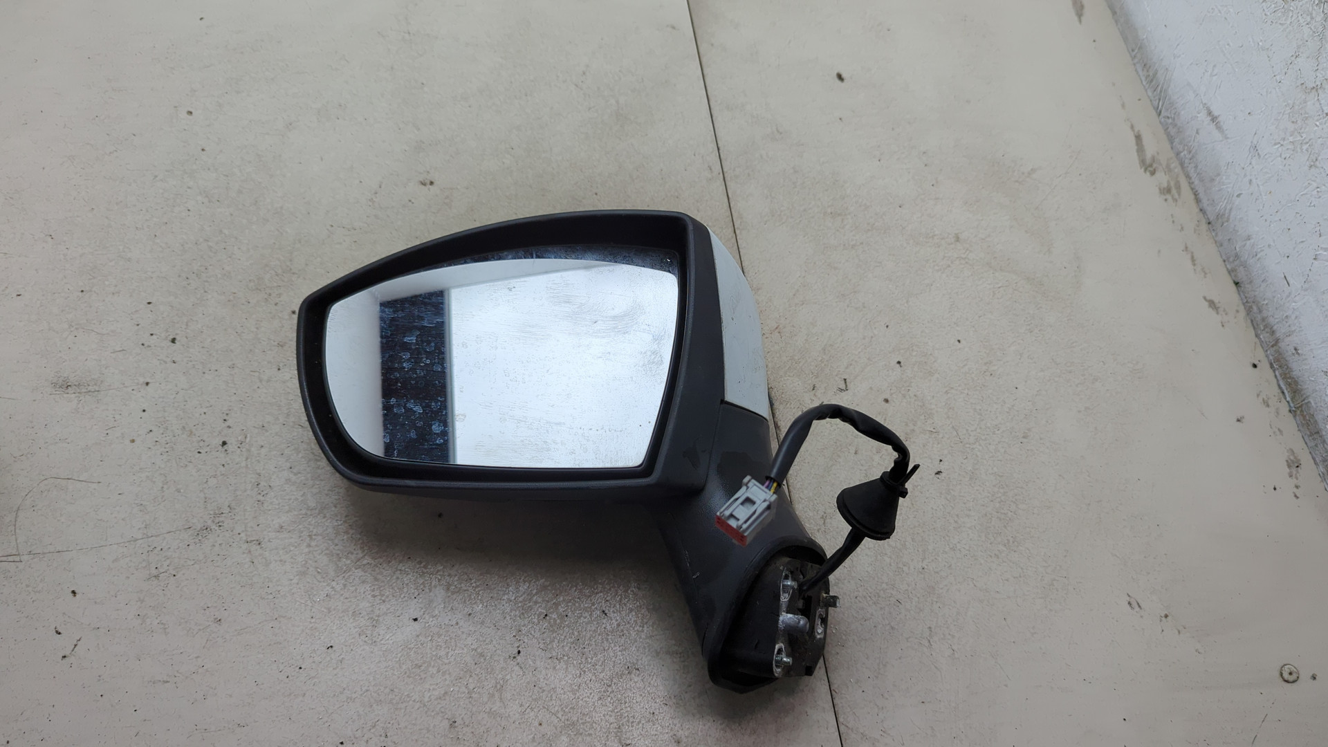 Зеркало левое электрическое