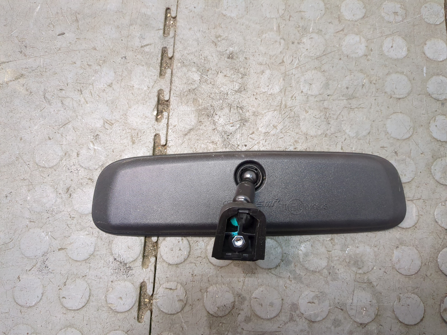 Зеркало заднего вида