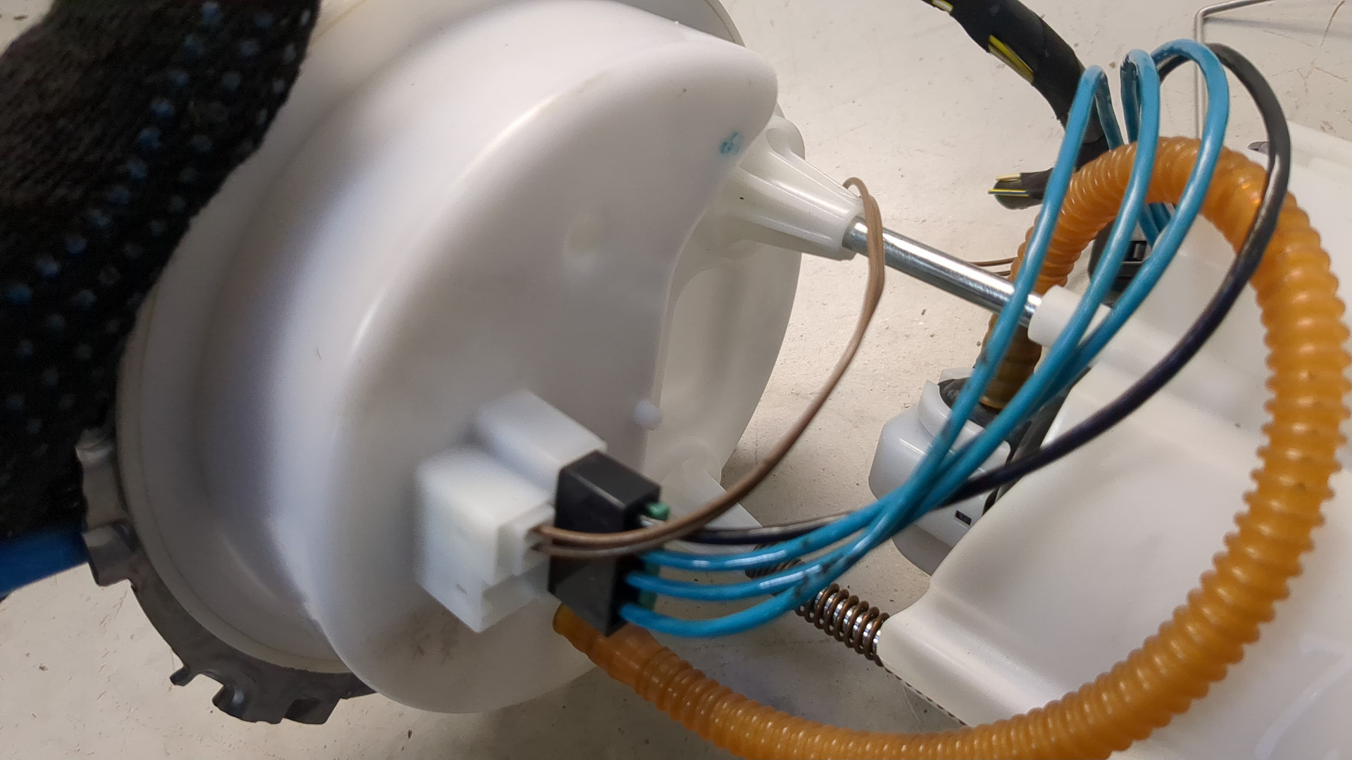 Насос топливный электрический