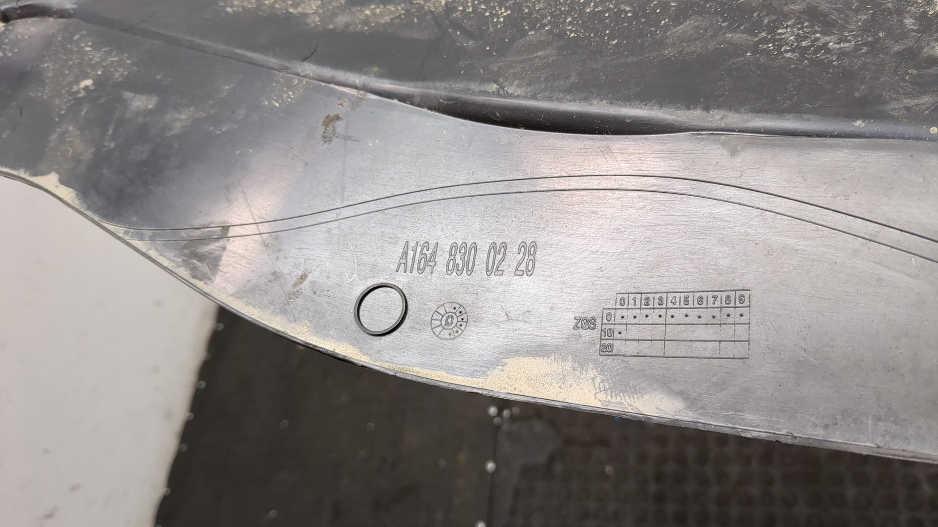 Решетка стеклоочистителей (Жабо)