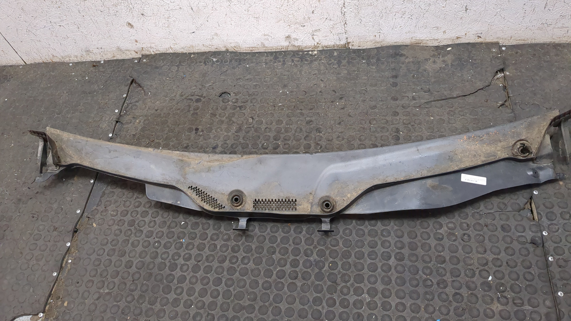 Решетка стеклоочистителей (Жабо)