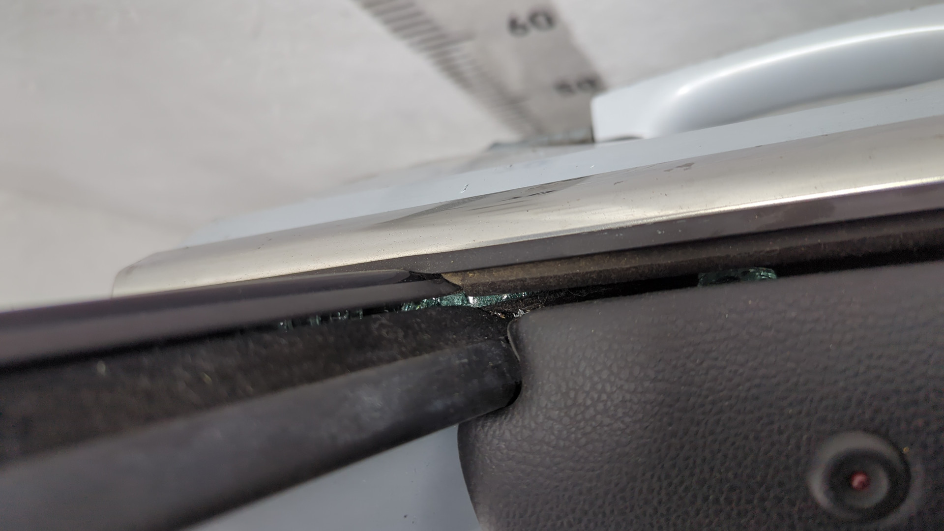 Дверь передняя левая